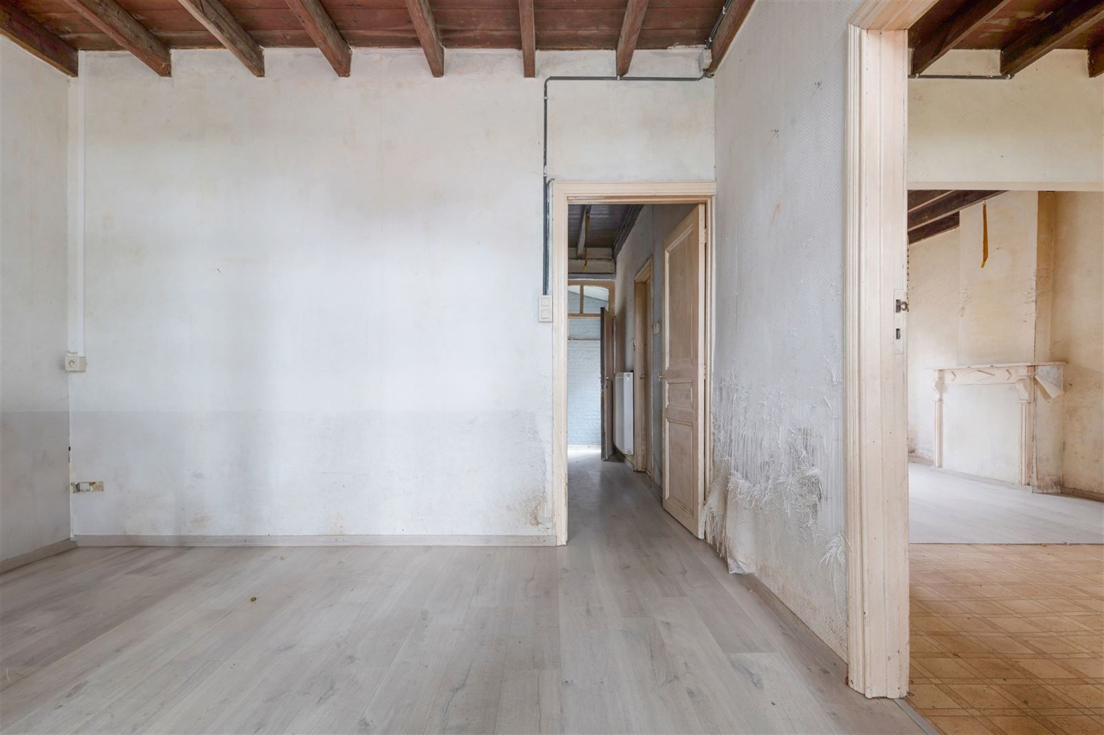 Kasteeldienstwoning te hartje Herzele foto 9