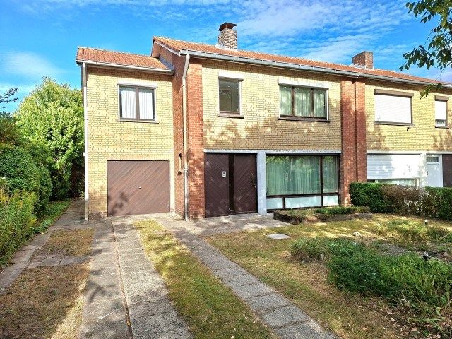 Hoofdfoto van de publicatie: Ruime halfopen woning 