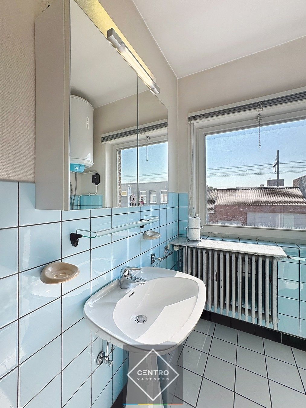 UITERST interessant gelegen woning te Sint-Andries! foto 9