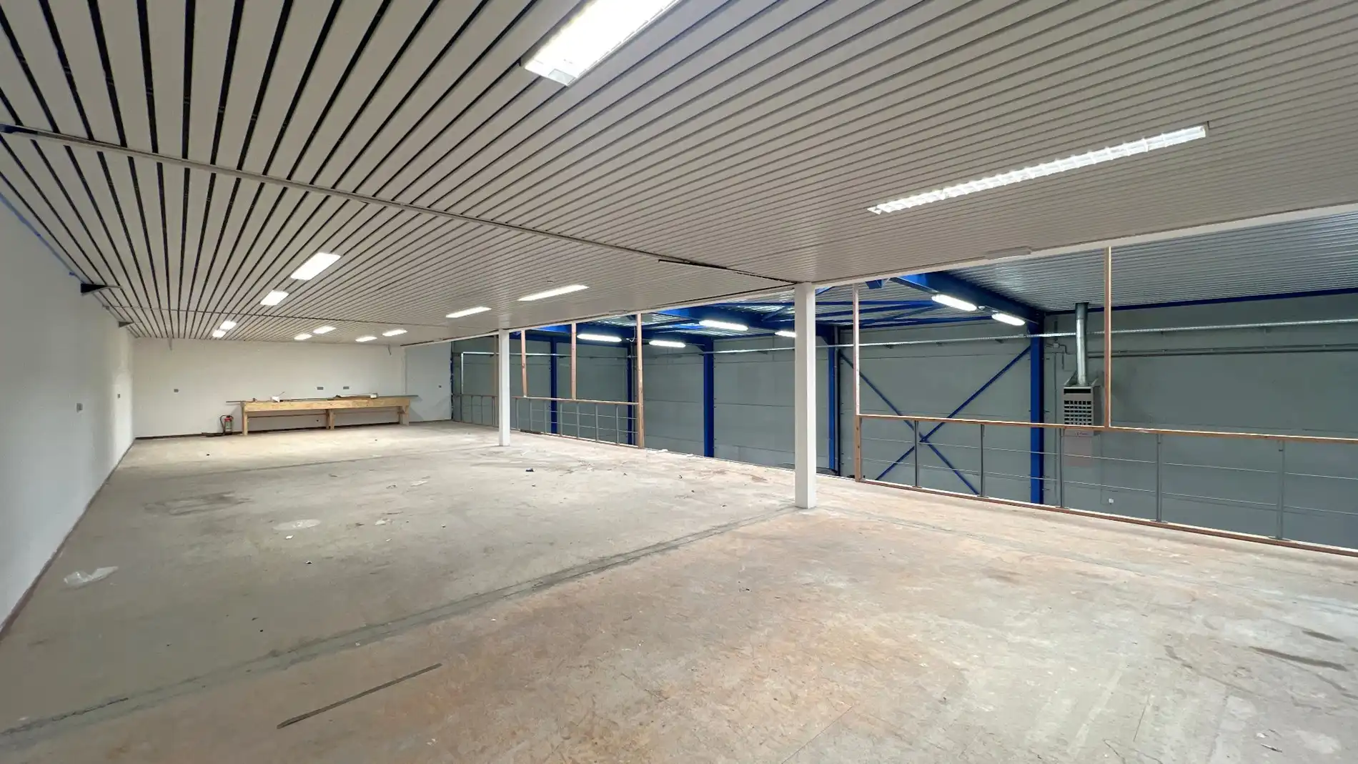 Bedrijfspand te koop nabij R4 in Gent foto 3