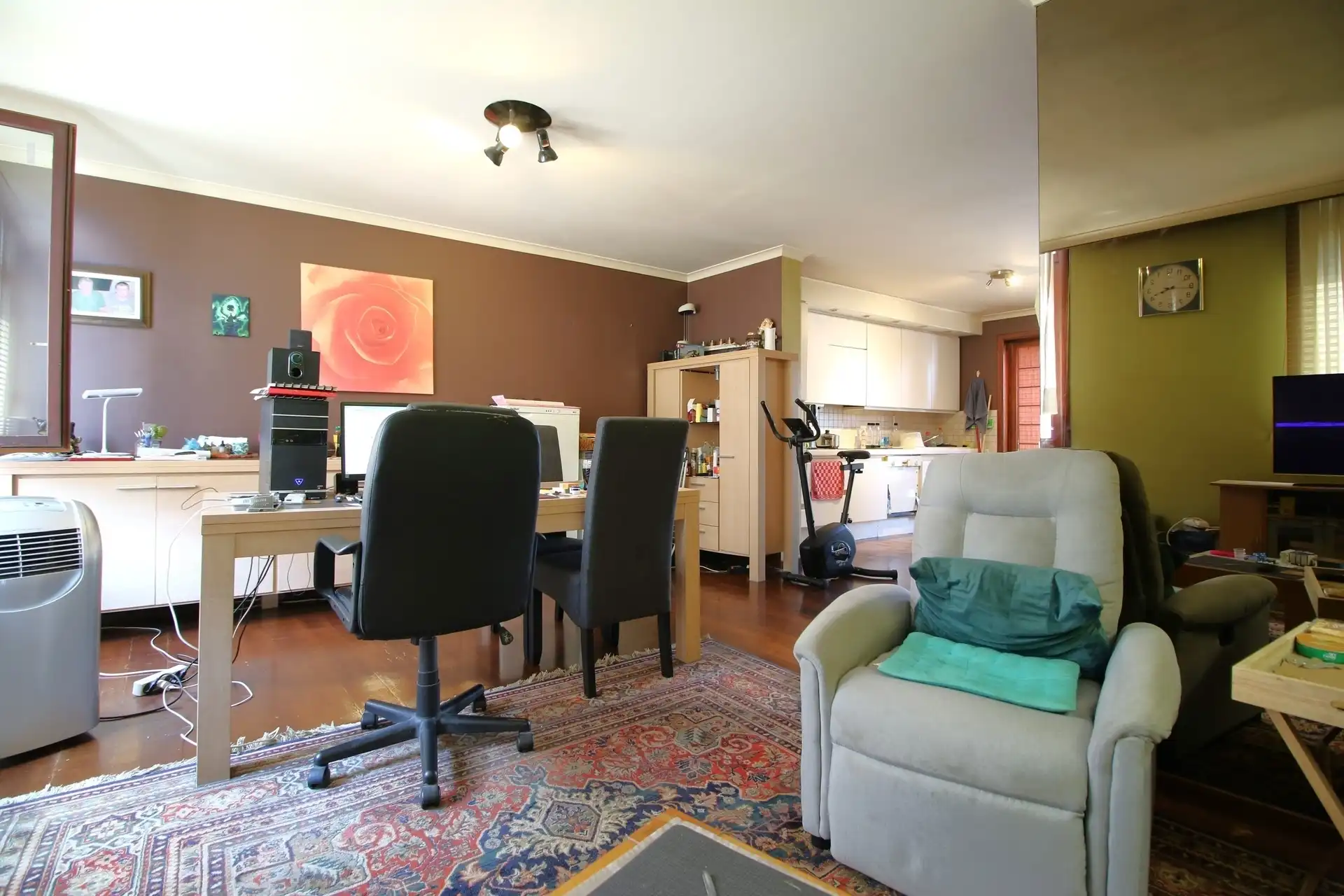 Te renoveren woning in het centrum foto 4
