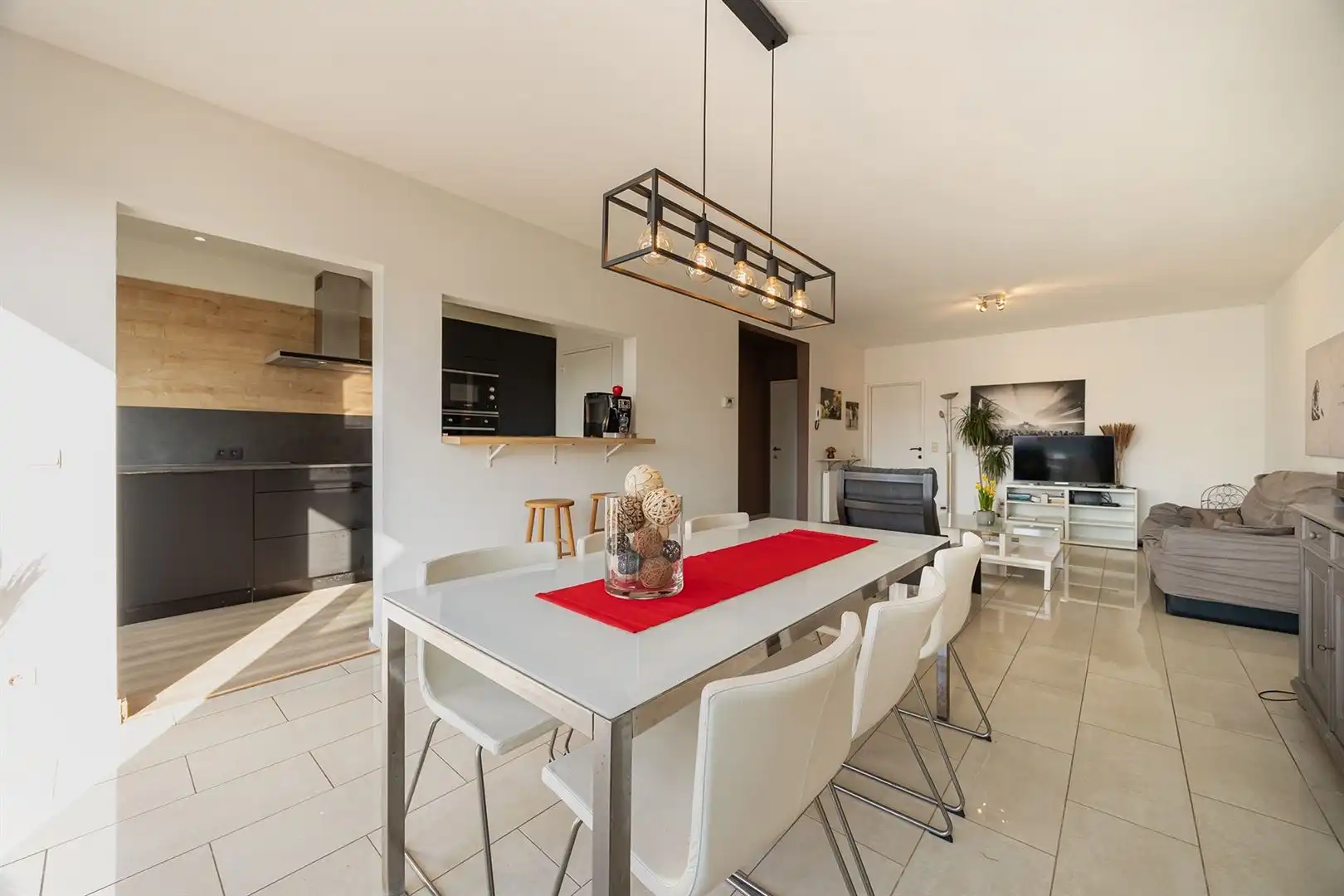 Appartement met 2 terrassen in doodlopende straat foto 3