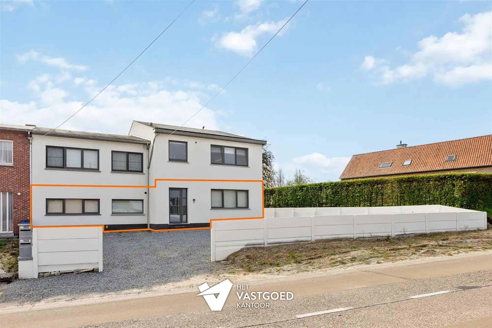 PERFECT ONDERHOUDEN GELIJKVLOERS APPARTEMENT (146M²) MET 3 SLAAPKAMERS EN TERRAS TE HASSELT foto 2