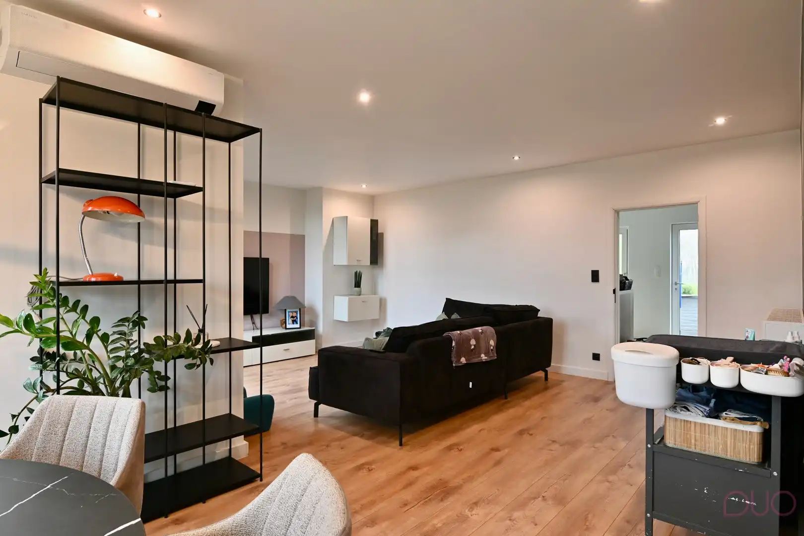 Gerenoveerd halfopen bebouwing op een prachtig perceel van 1h39a60ca inclusief weilanden foto 14