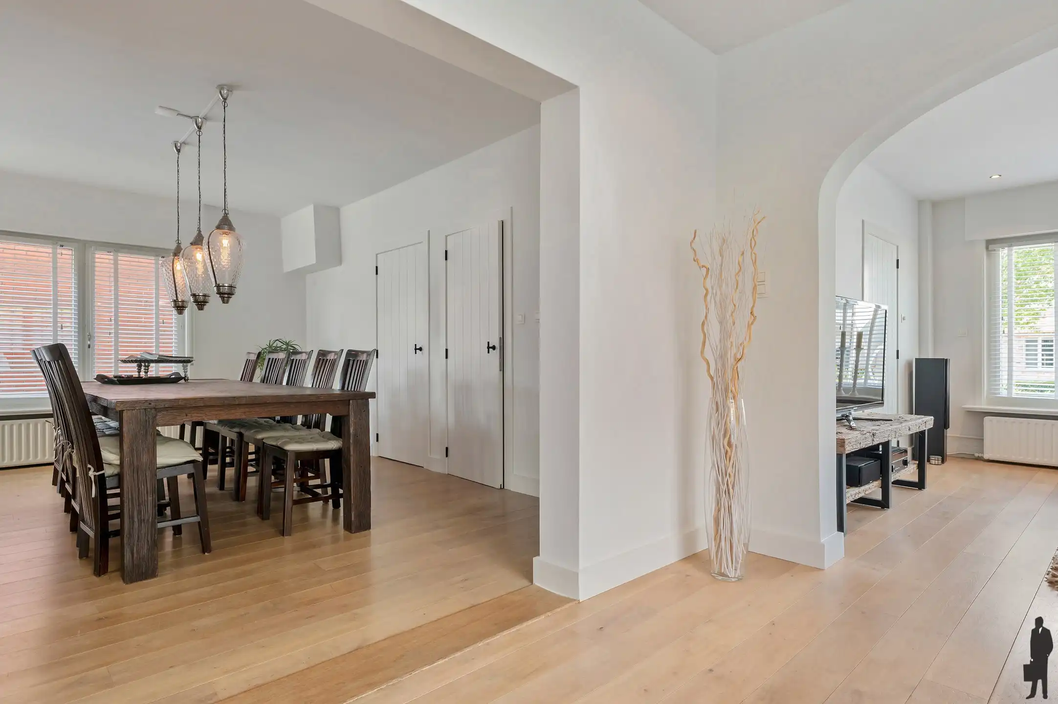 NIEUWE VOORWAARDEN! Tijdloze, vrijstaande woning met 4 slpk. gelegen in het centrum van Wortel - Hoogstraten. foto 18