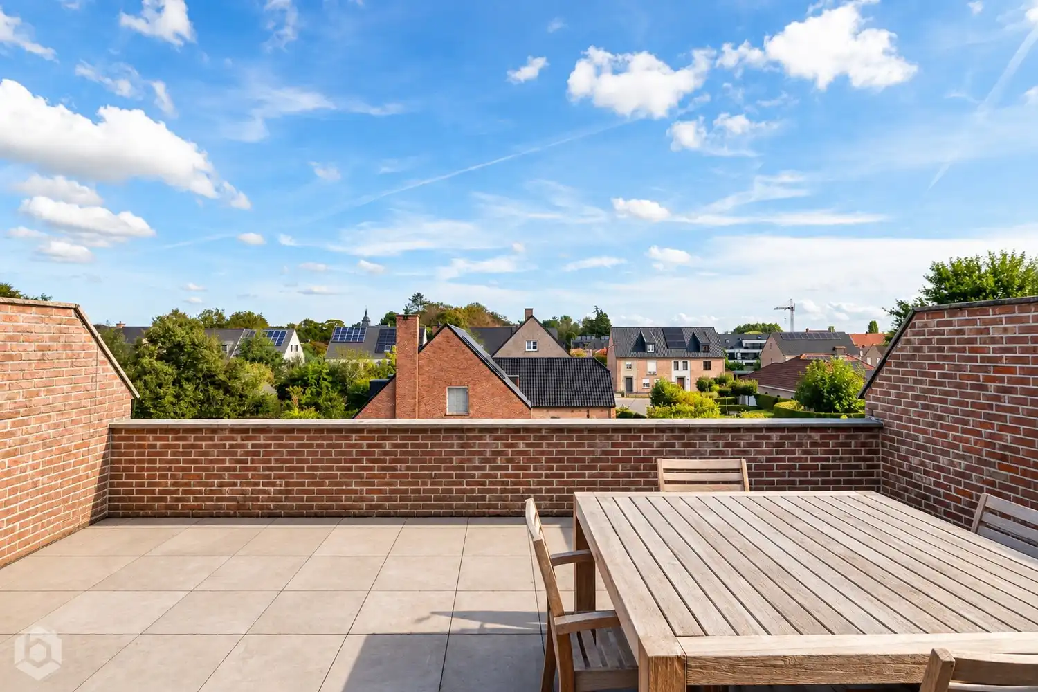 Instapklaar appartement met 2 slpkrs, riant terras en garage foto 7