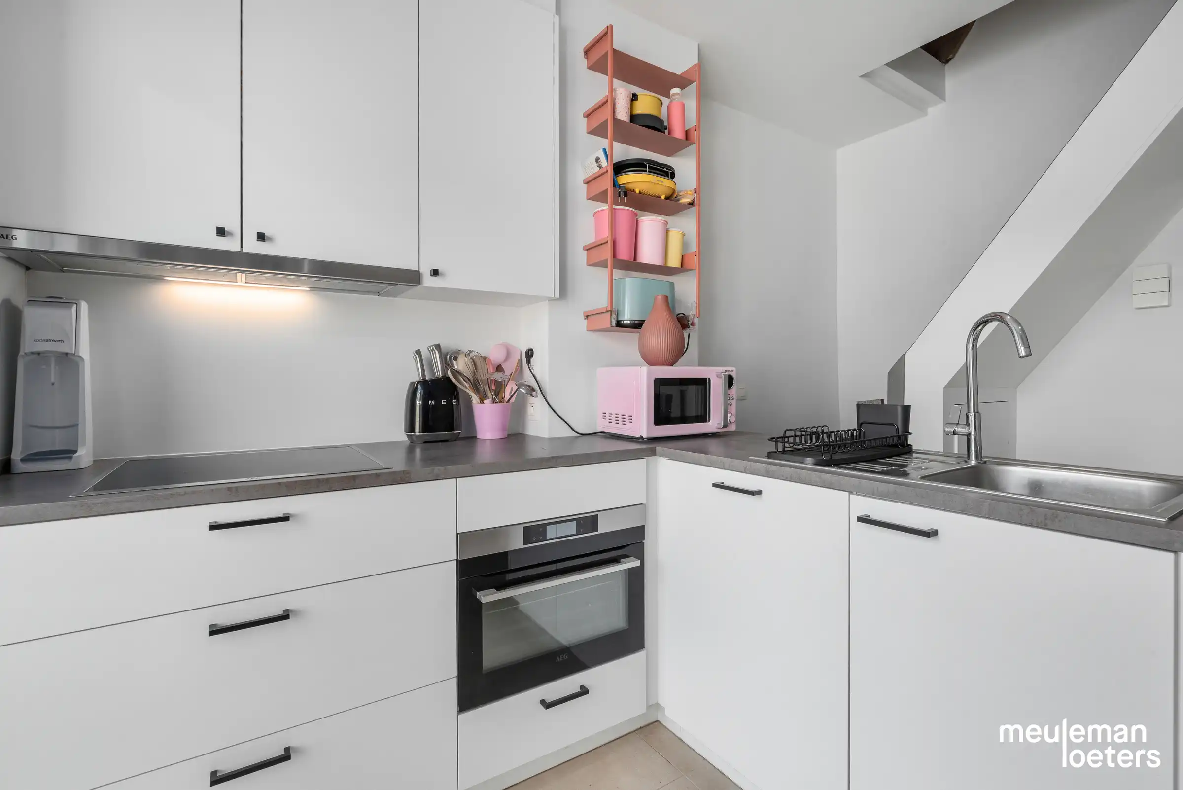 Jouw eerste eigen thuis of een slimme investering in hartje Torhout! foto 6