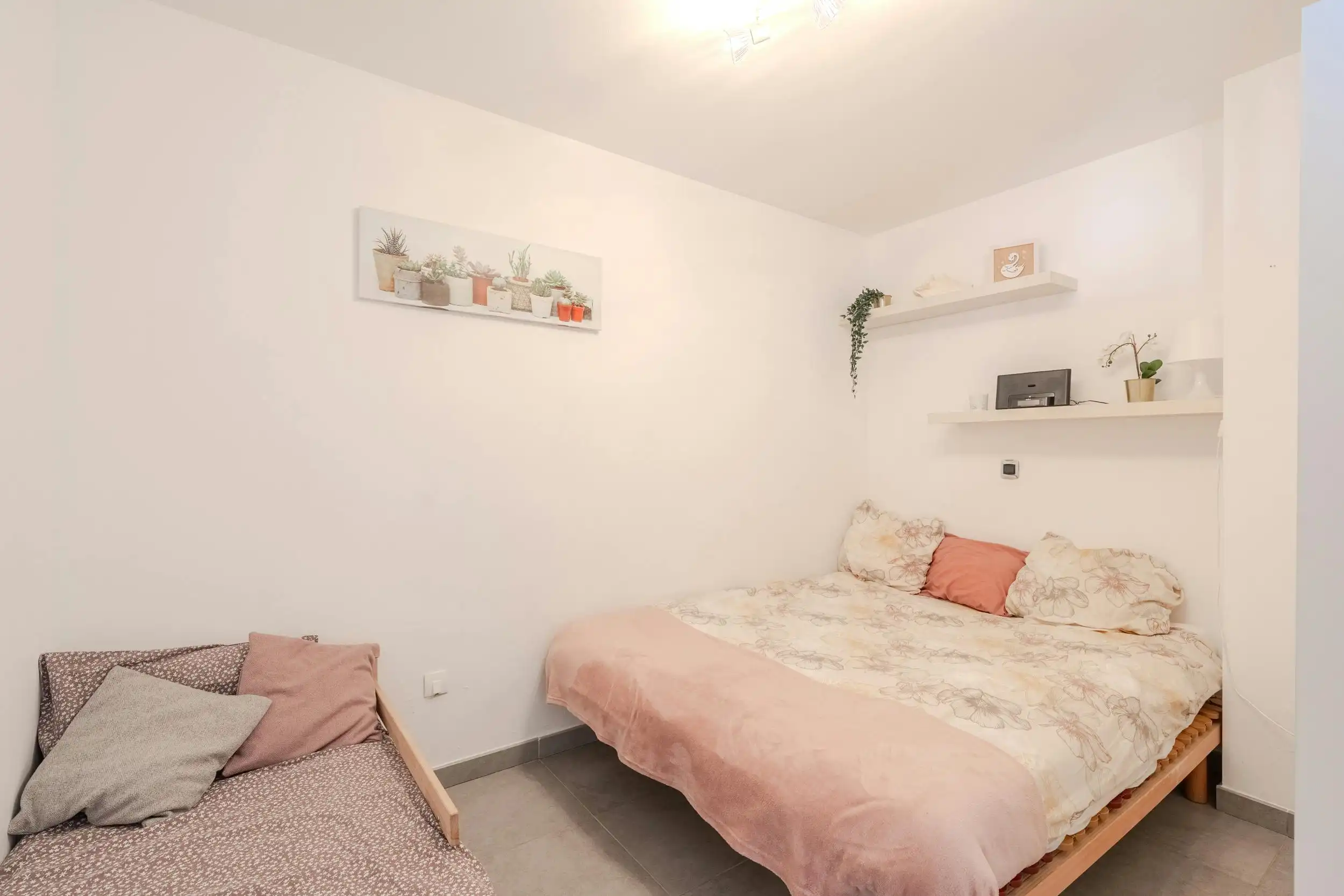 Instapklaar appartement met één slaapkamer en terras foto 5