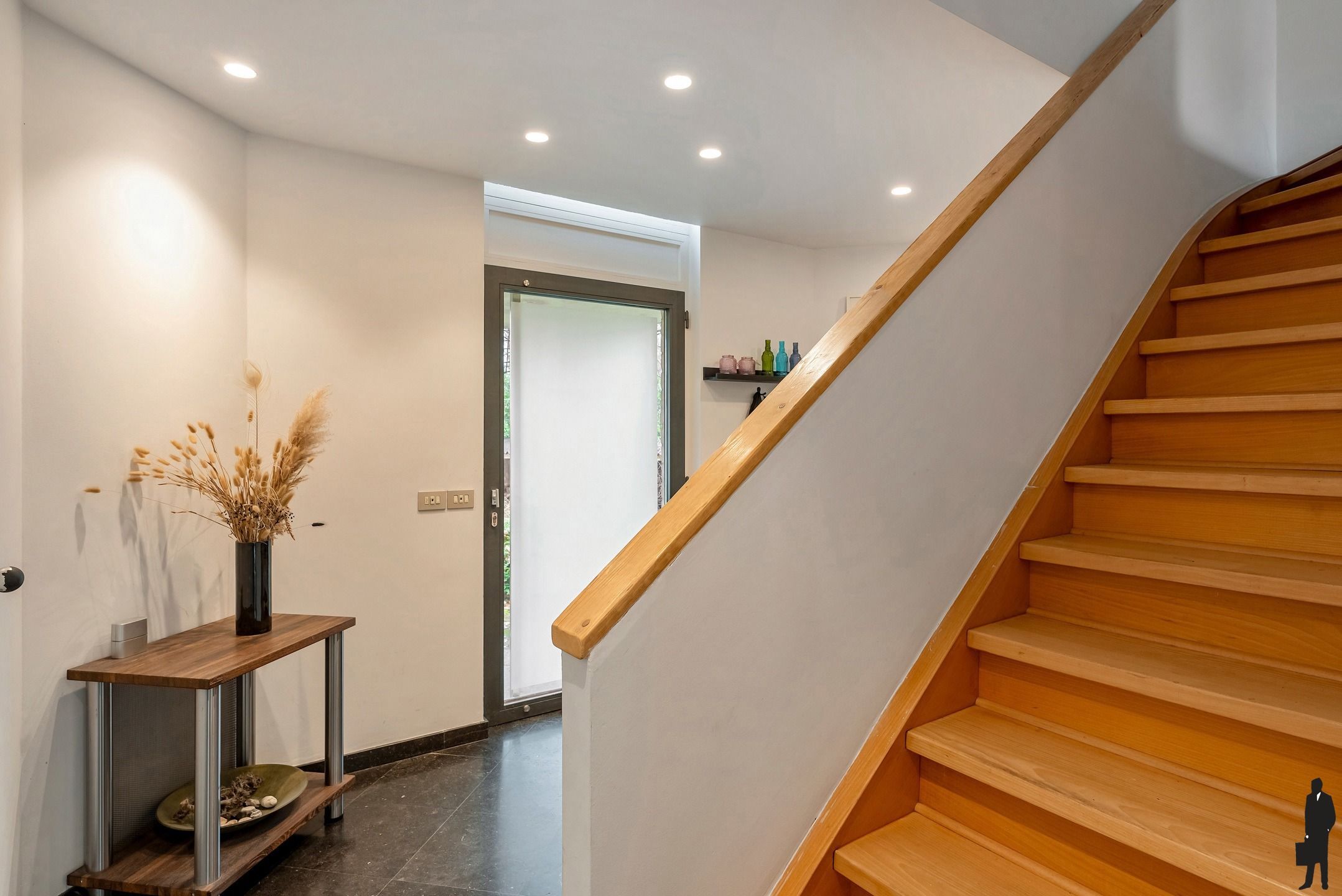 Woning met zwembad op zuidgericht perceel van ca. 2145 m² foto 18