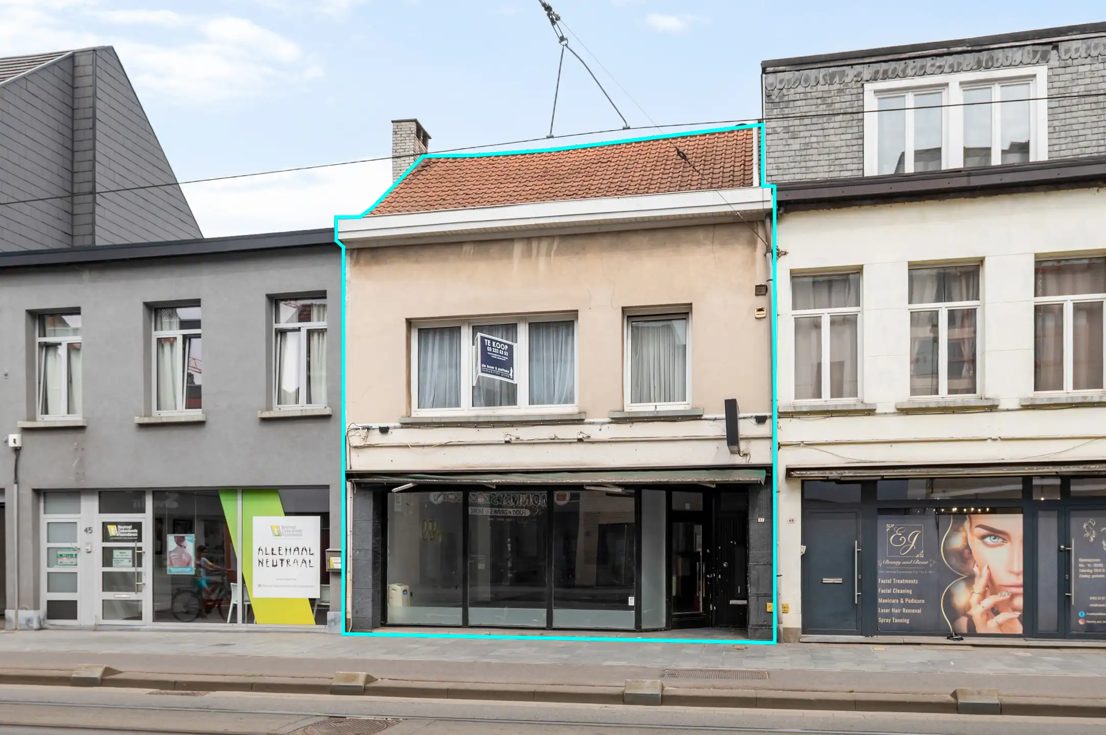 Handelshuis met zichtbaarheid, ruimte en mogelijkheden!&nbsp; foto {{pictureIndex}}