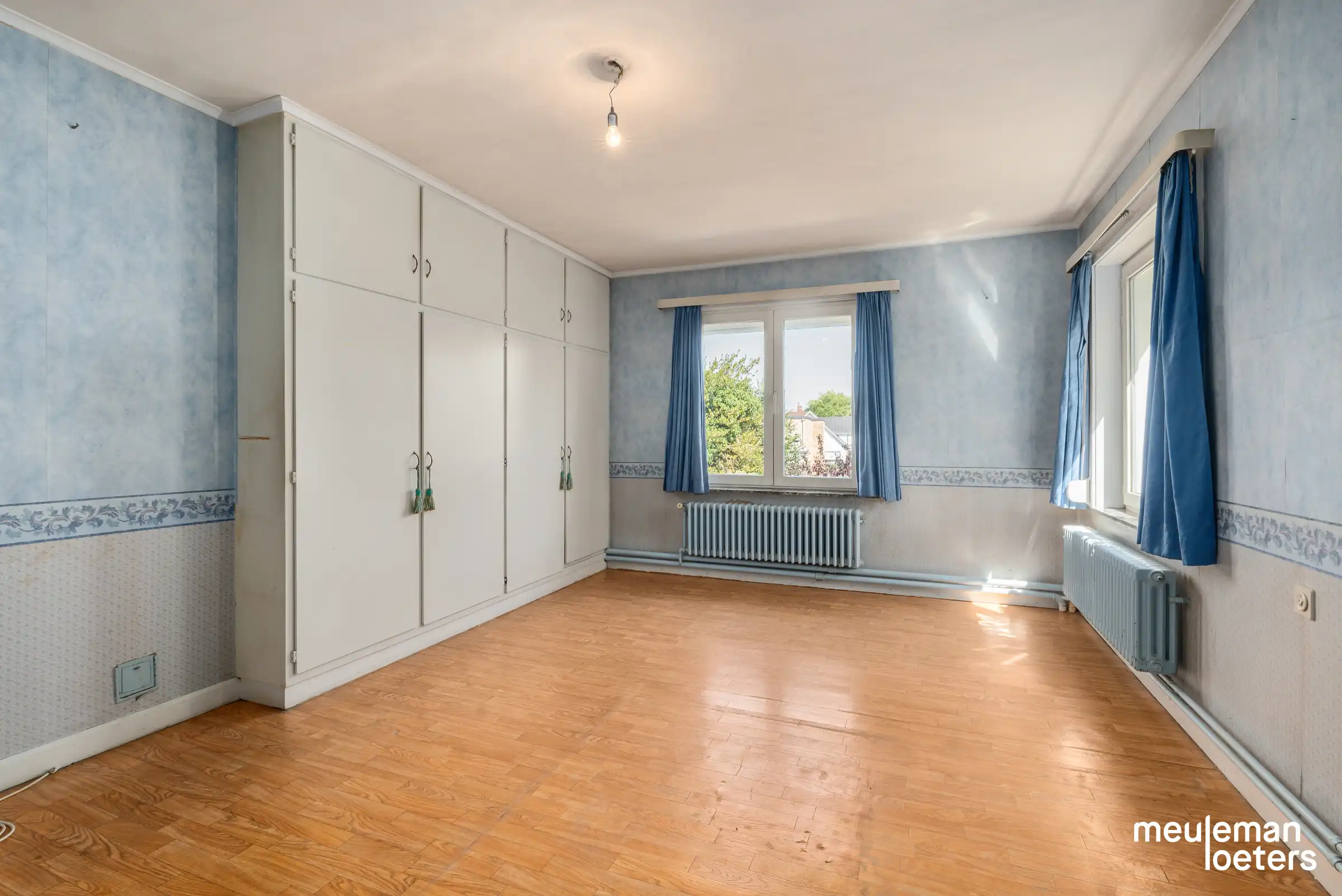 Interessante halfopen woning met veel potentieel te Sint-Michiels (Brugge) foto 9