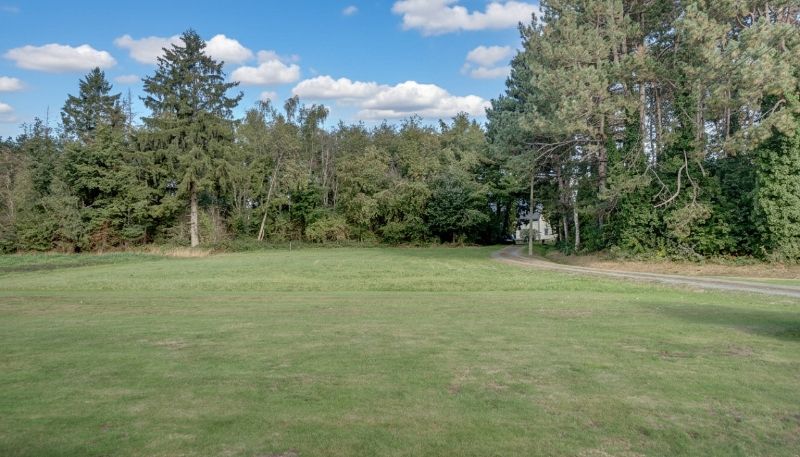 Hoeve van 300m² op 1 hectare 77 met achterliggende weiden foto 26