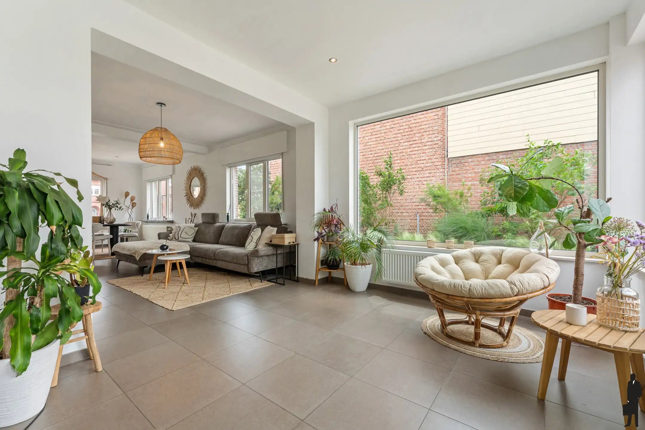 Ruime instapklare woning met garage en open zicht op 1849m². foto 5