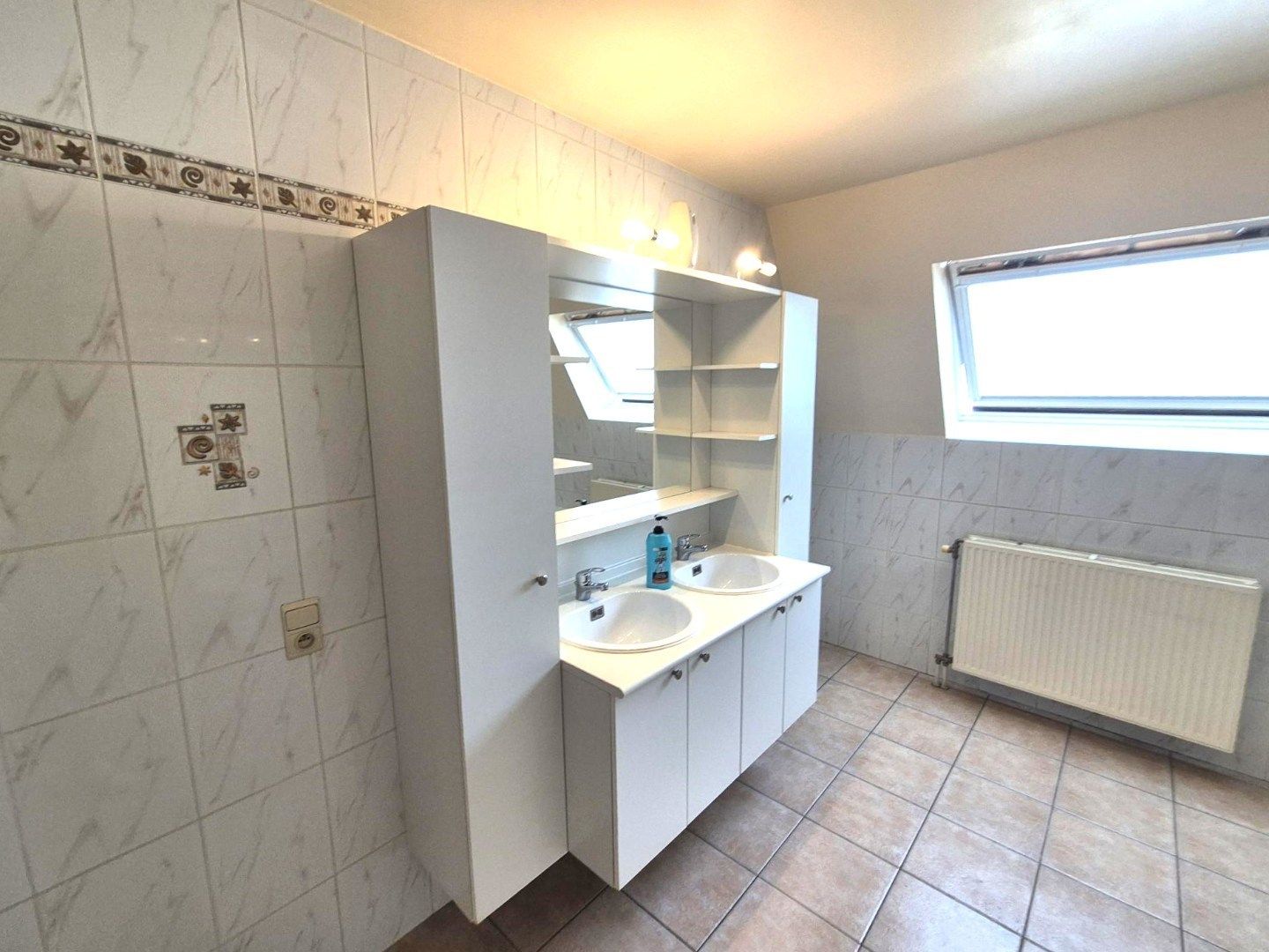 Ruim duplex-appartement met garage te Zulte foto 14