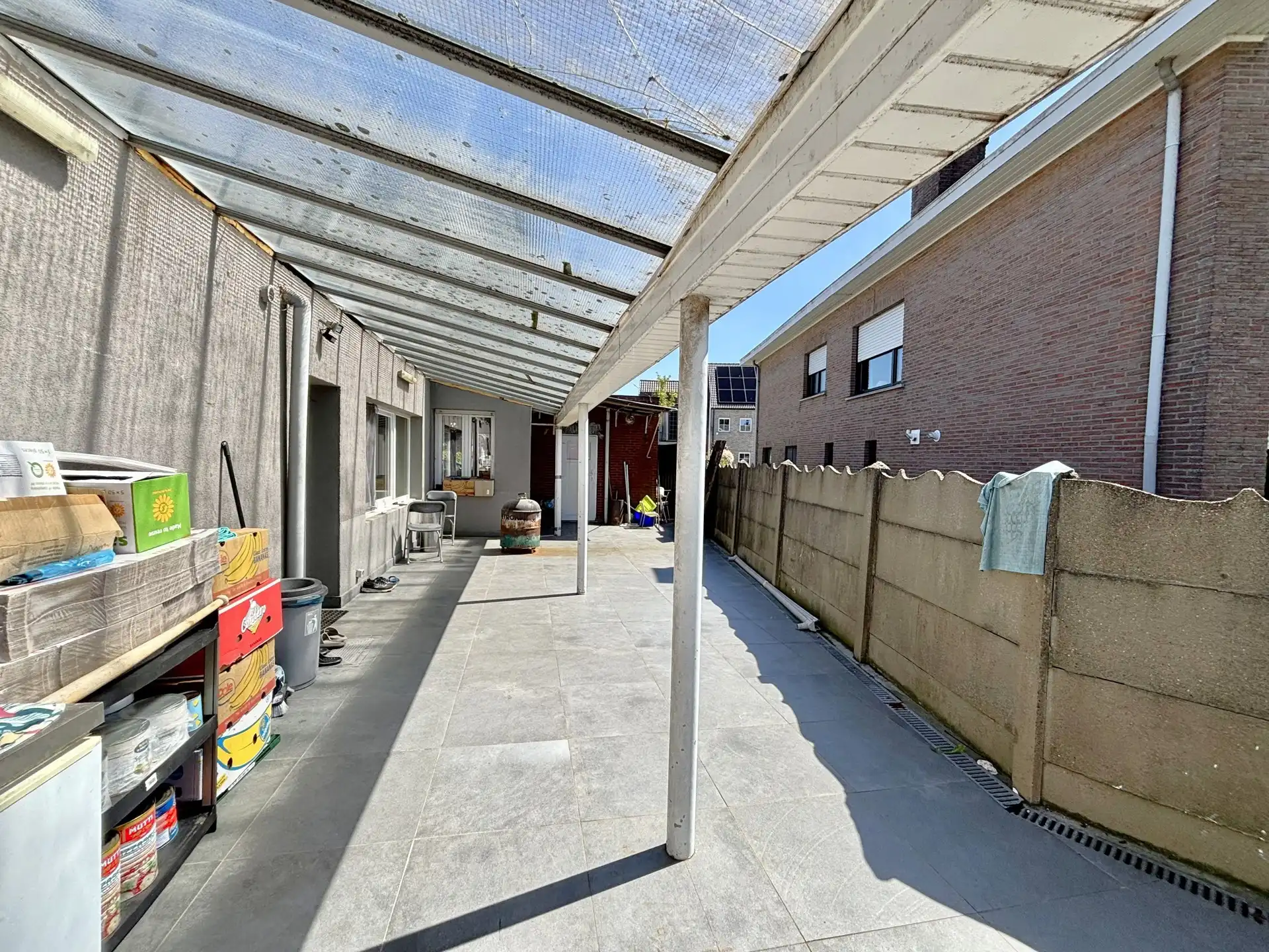 Instapklare halfopen bebouwing met 4 slaapkamers, garage en zonnige tuin foto 14