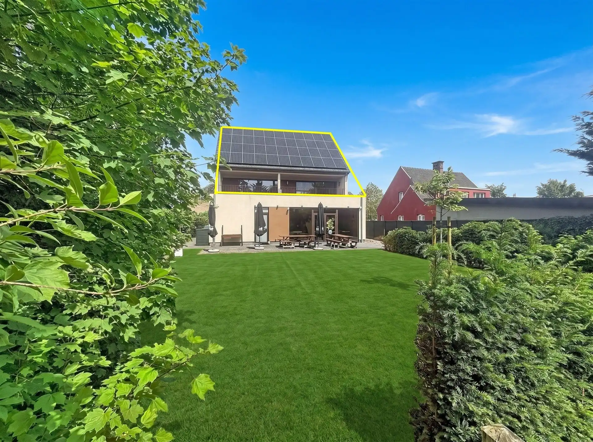 3 slaapkamer appartement met ruim terras en 2 autostaanplaatsen foto 2