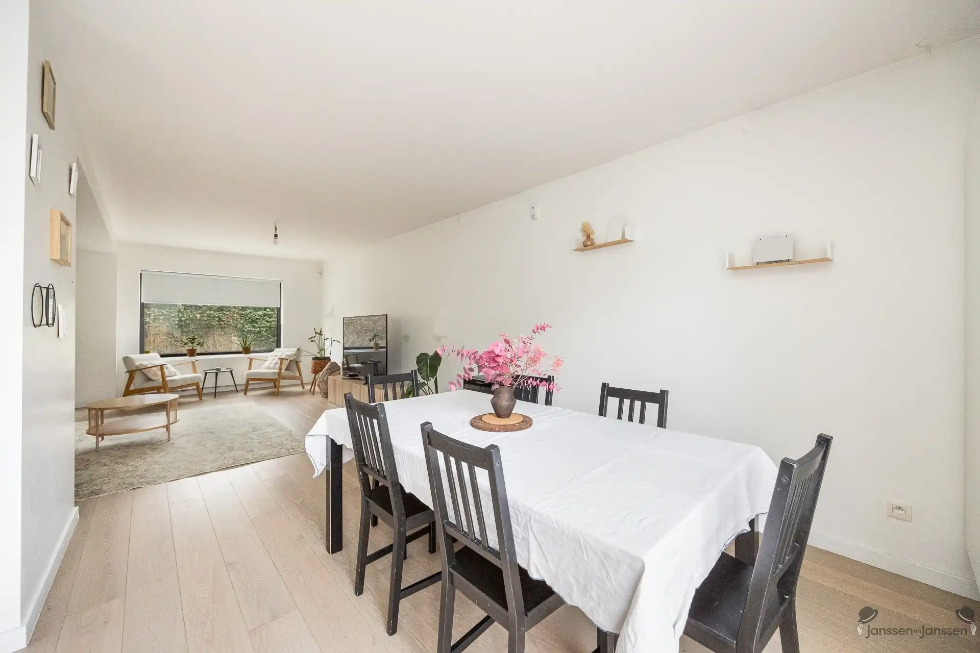 Mooi gerenoveerde woning met EPC B in hartje van Hove foto 5