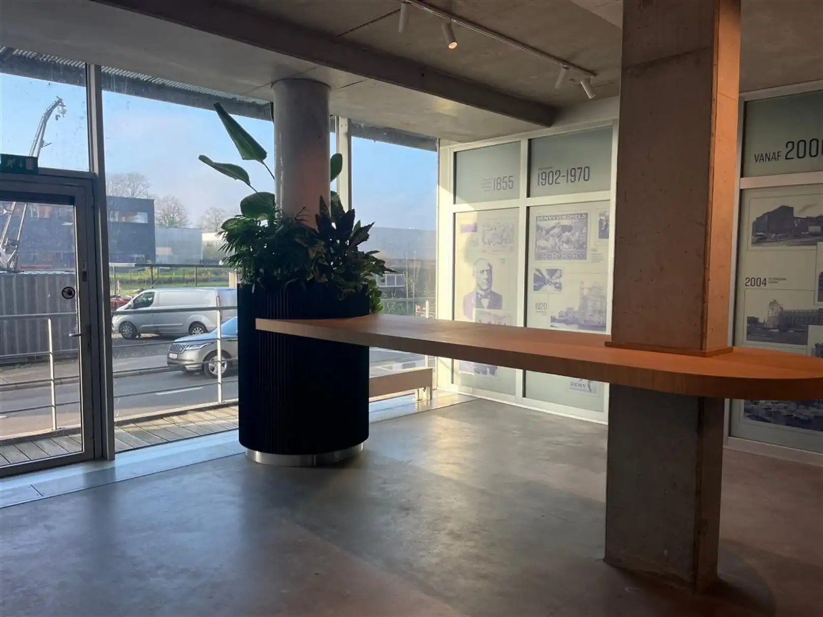 Kantoorgebouw foto 10