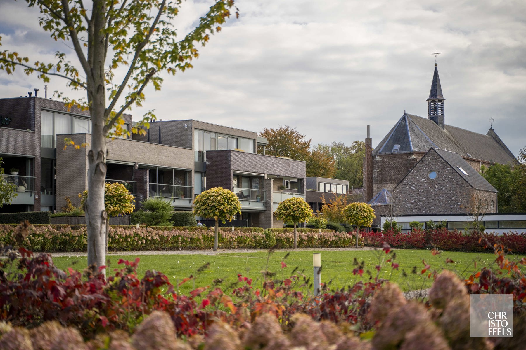 Luxe Penthouse met panoramische glaspartijen en 96m² terrassen in Parkresidentie Oud-Rekem foto 25