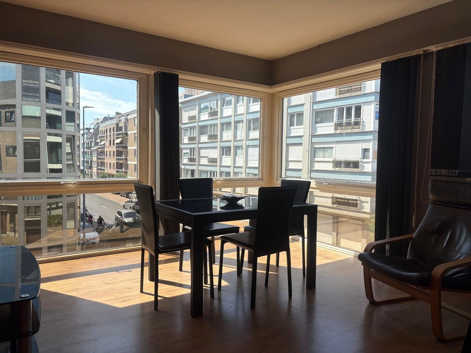 appartement foto {{pictureIndex}}