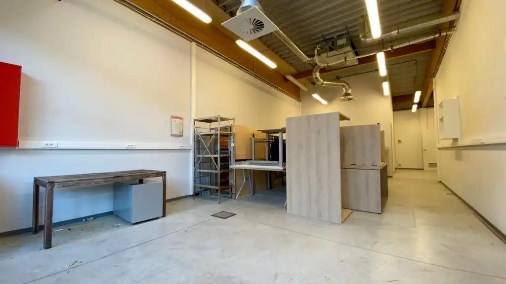 Gerenoveerde kantoren te huur aan Begijnhoflaan in Gent foto 18