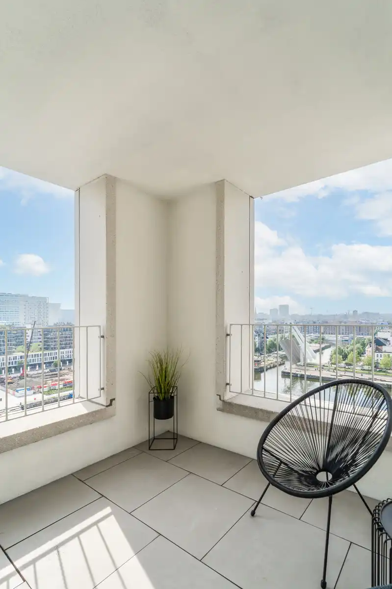 Gemeubeld appartement met 2slpks op 12e verdiep, 't Eilandje foto 11