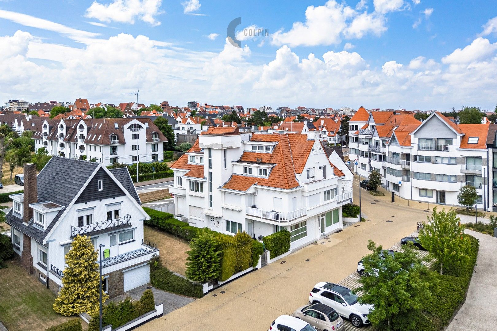 Goed gelegen appartement in een villaresidentie bij het Astridplein foto 3