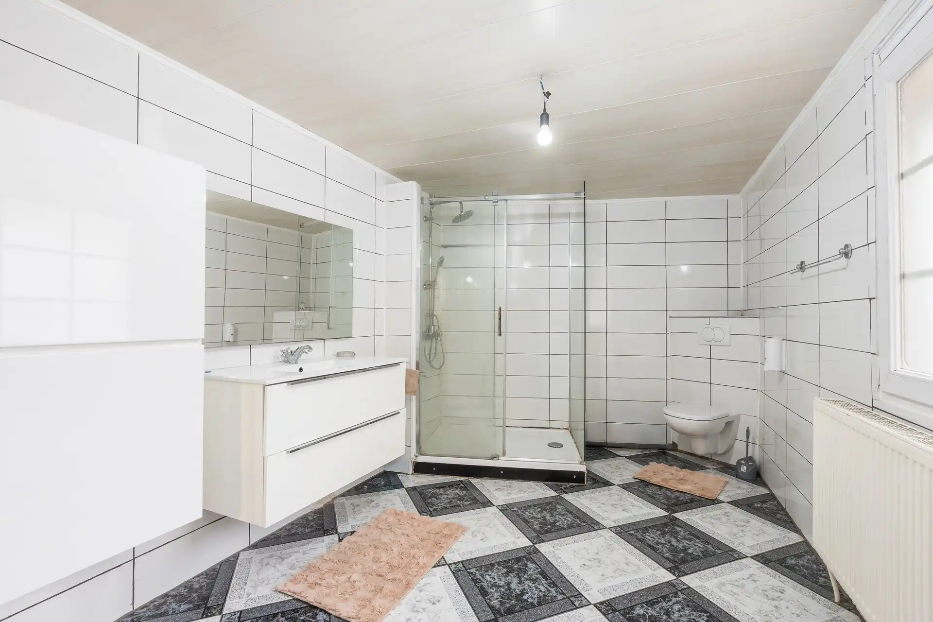 Ruime woning met 4 slaapkamers en veel mogelijkheden foto 6
