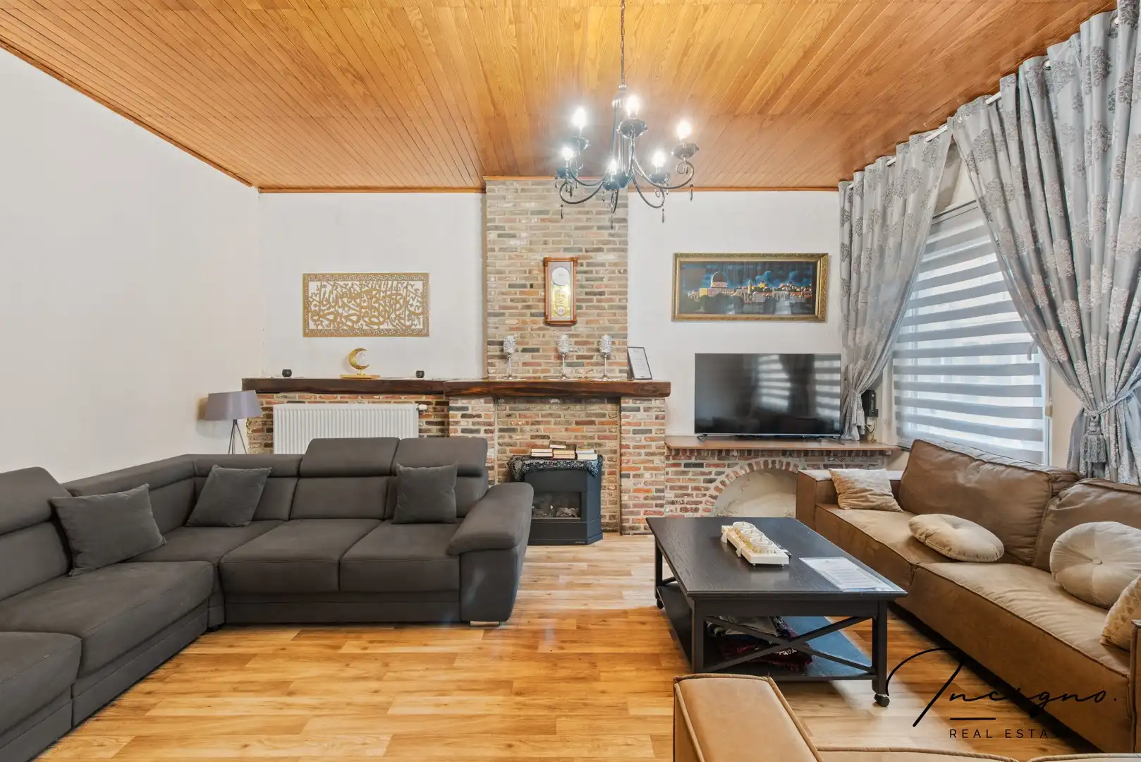 Op te frissen rijwoning met 4 slaapkamers & stadskoer foto 3