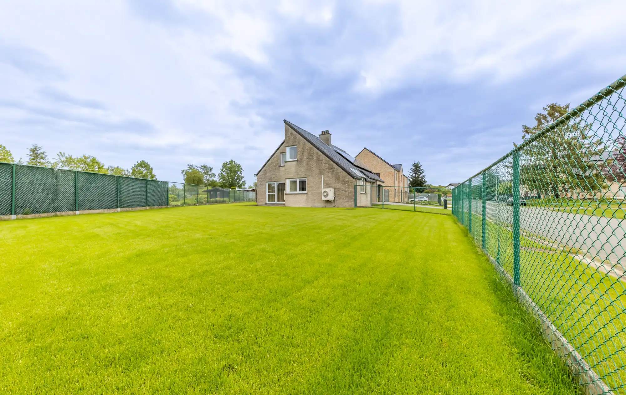 TE KOOP: Zeer goed onderhouden vrijstaande woning met inpandige garage te Houthalen-Helchteren foto 16