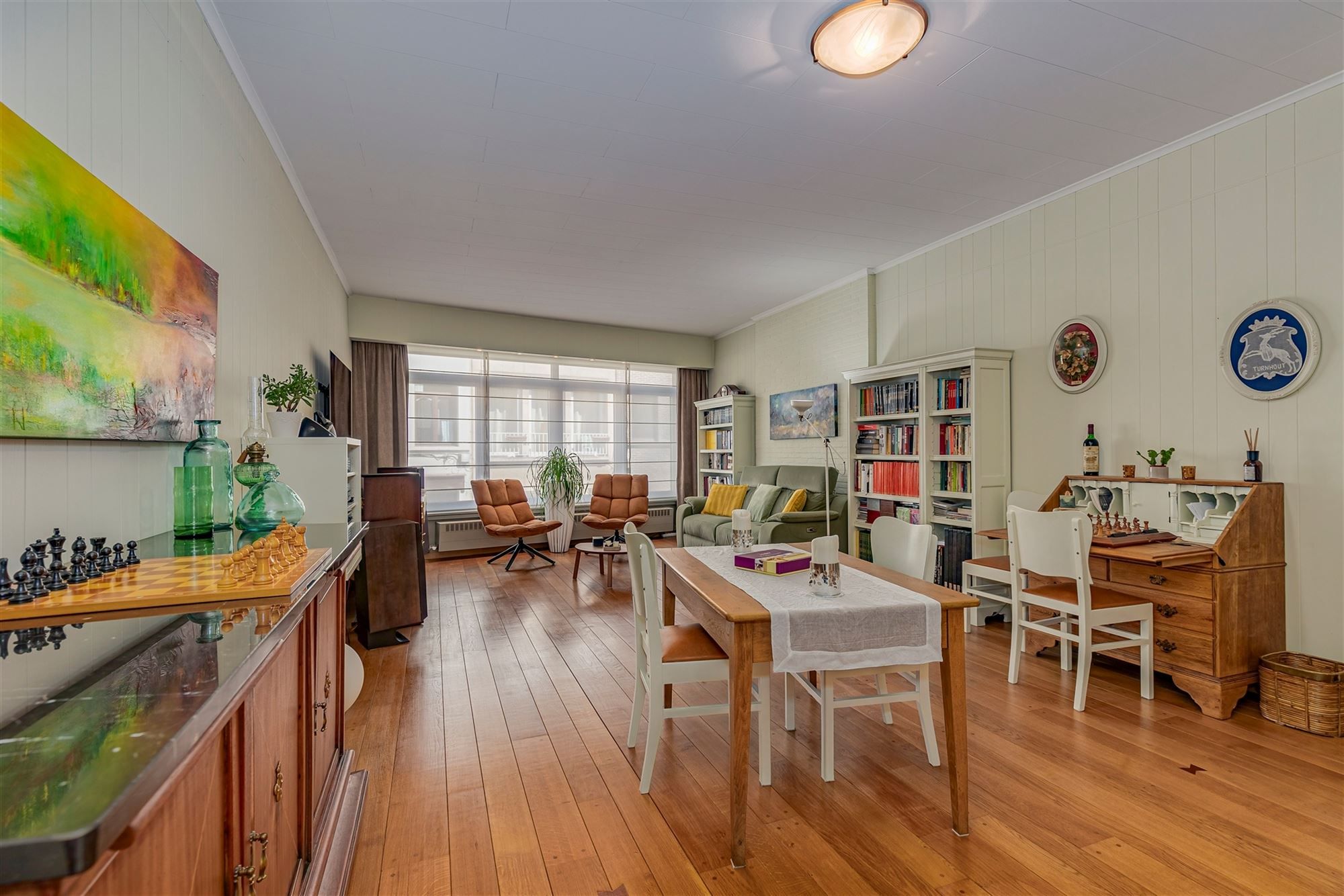 Ruime instapklare woning met grote garage/magazijn foto 5