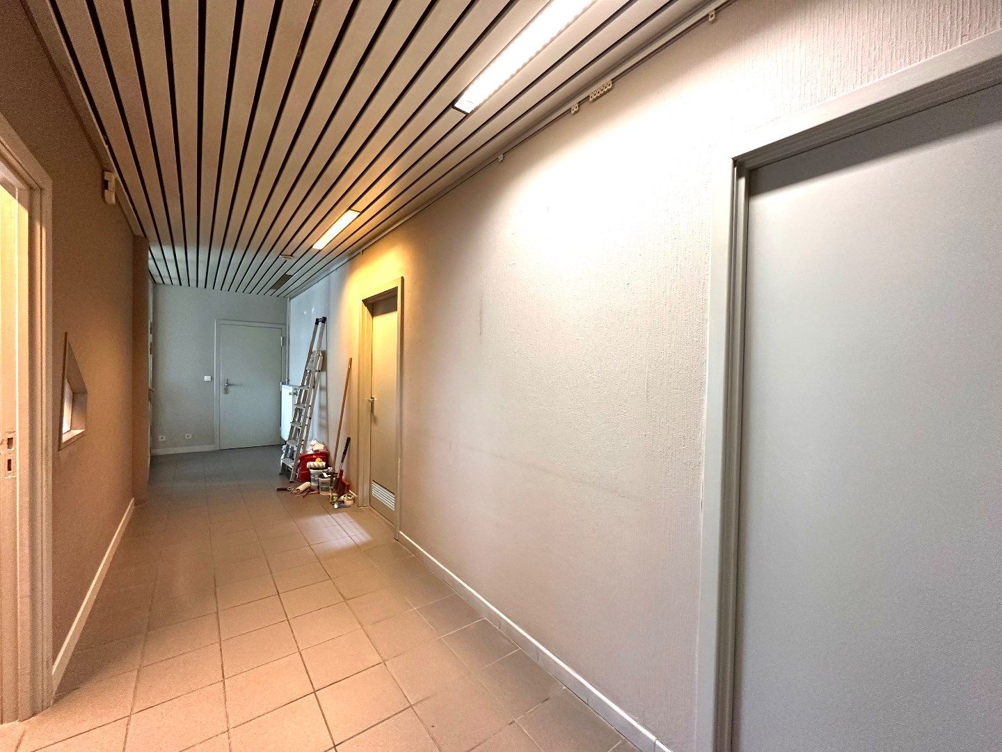 Ruim gelijkvloers appartement met 3 slaapkamers in Mal (Tongeren) foto 6