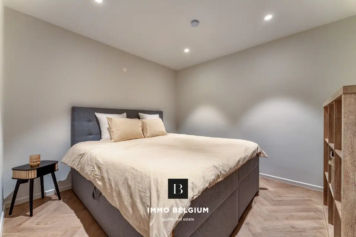 Gerenoveerd appartement met slaaphoek vlak achter de zeedijk foto 8