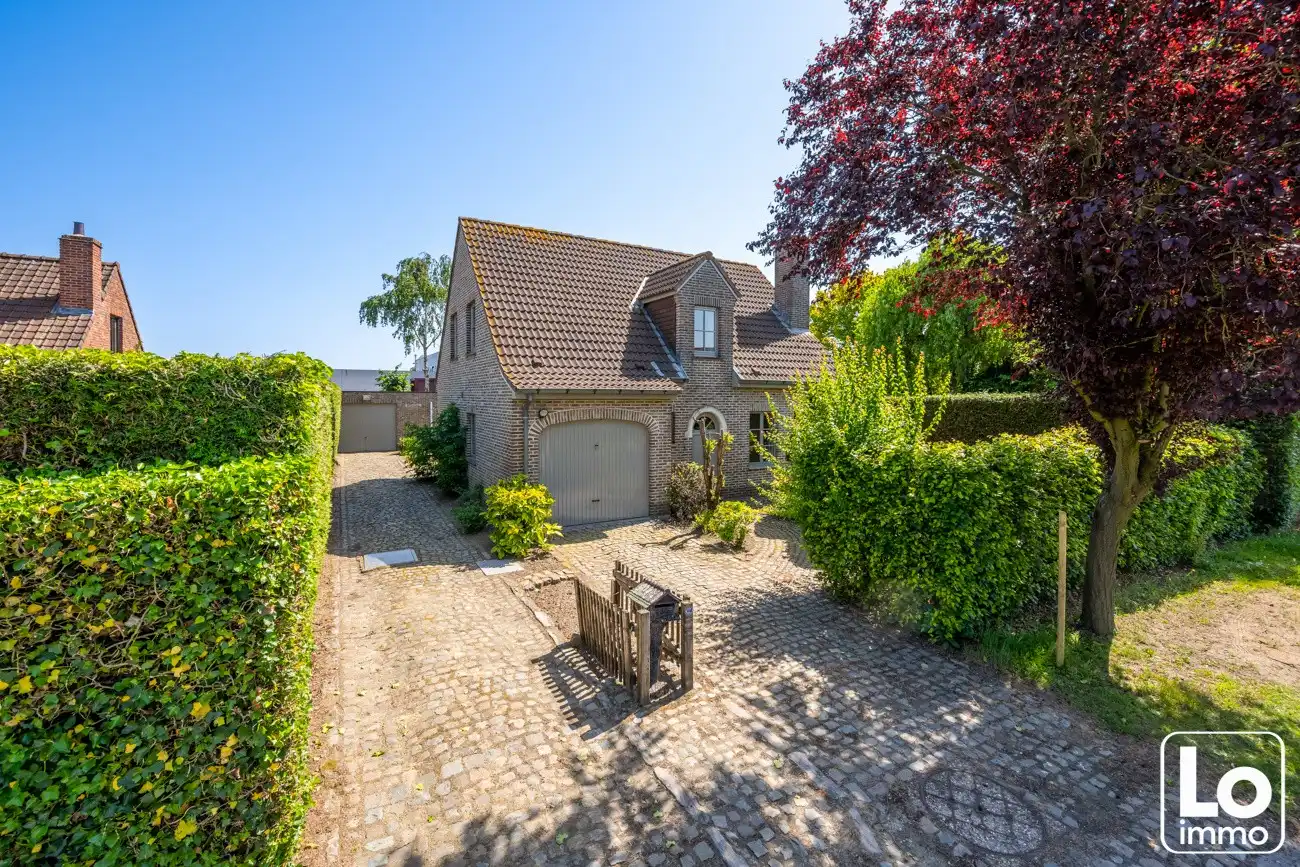 Charmante woning met zuid gerichte tuin in rustige buurt van Lochristi foto 2