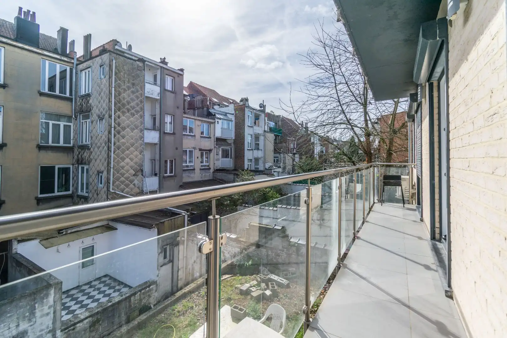 RECENTE OPBRENGSTEIGENDOM MET 2 APPARTEMENTEN! foto 10