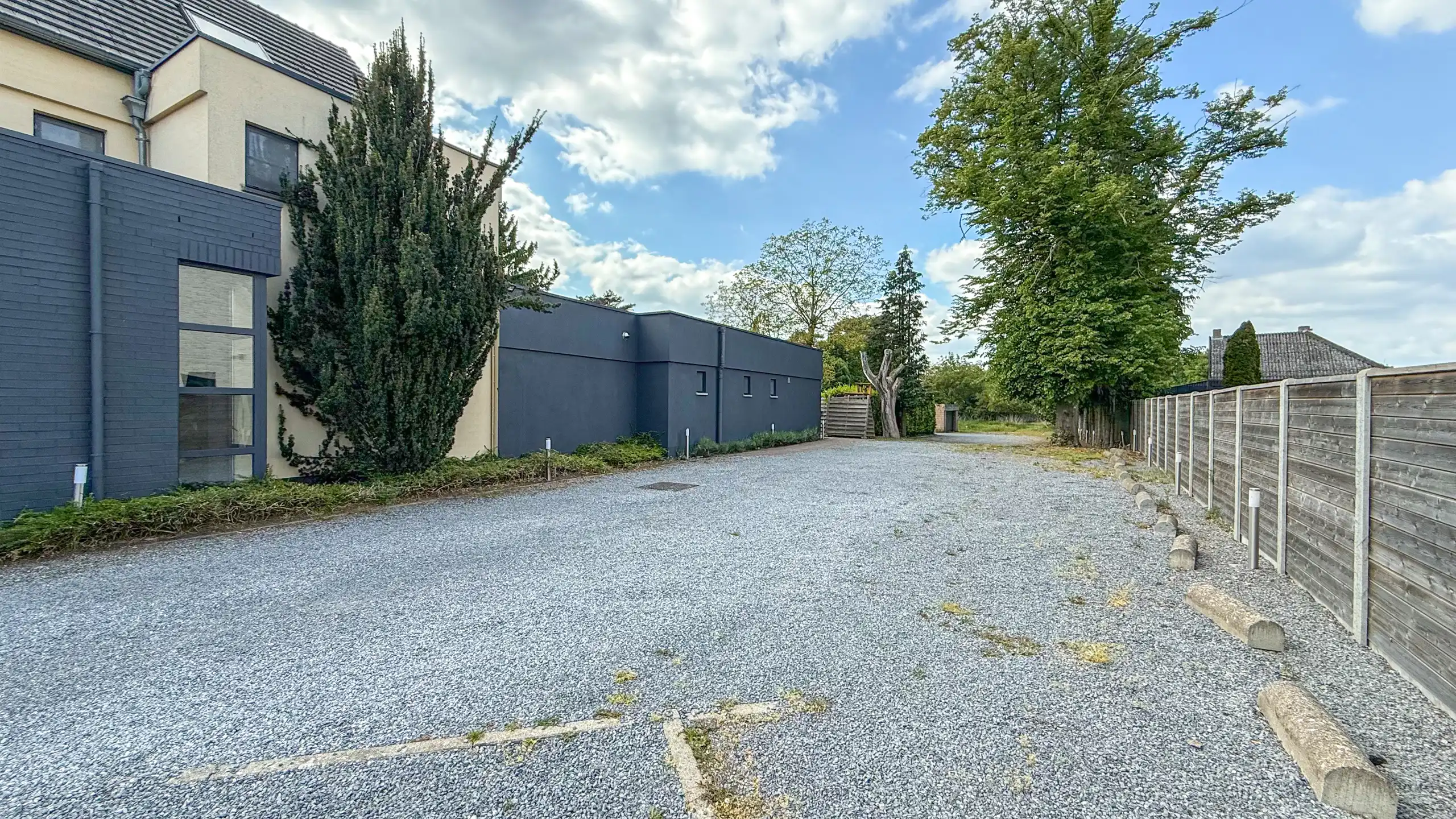 Prachtig handelspand met woonst op toplocatie (40are grond)! foto 24