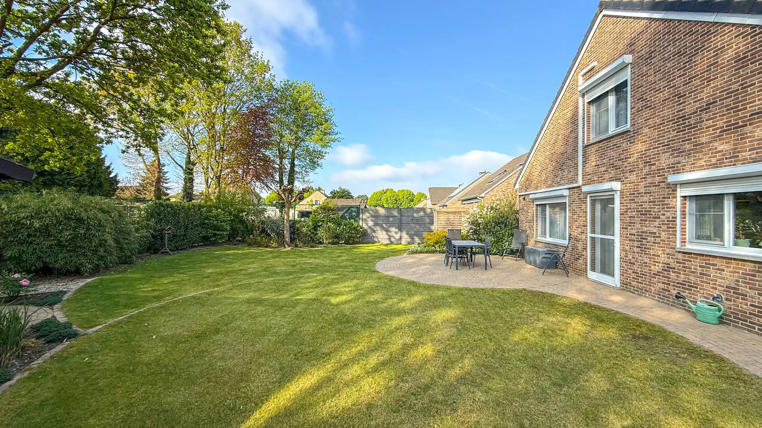 Instapklare woning met 3slpks, tuin, airco en zonnepanelen! foto 38