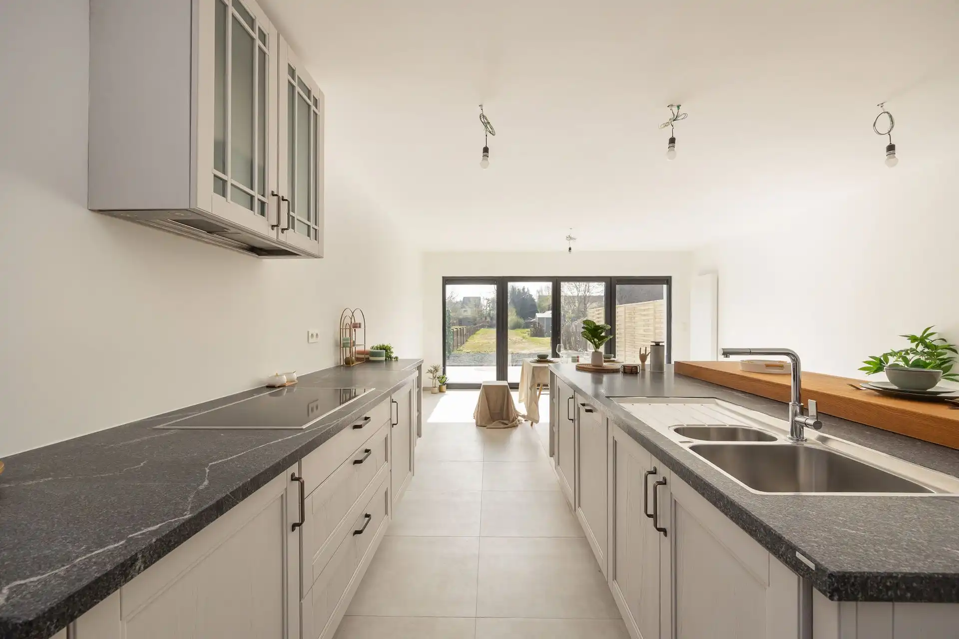 Gerenoveerde gezinswoning met tuin in rustige omgeving foto 7