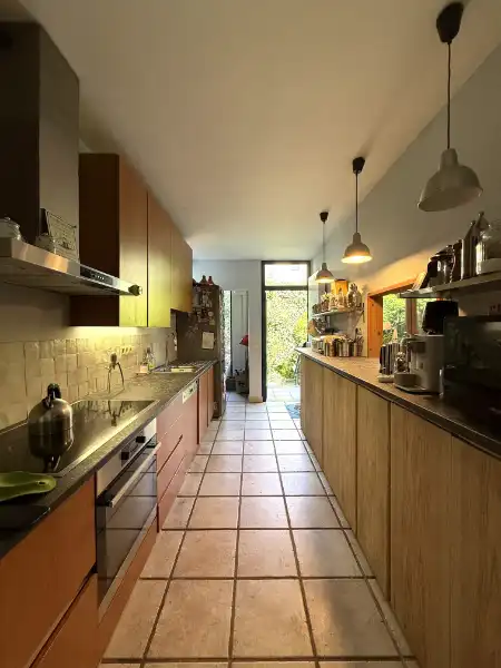 Karaktervolle burgerwoning met mooie elementen nabij de Visserij foto 9