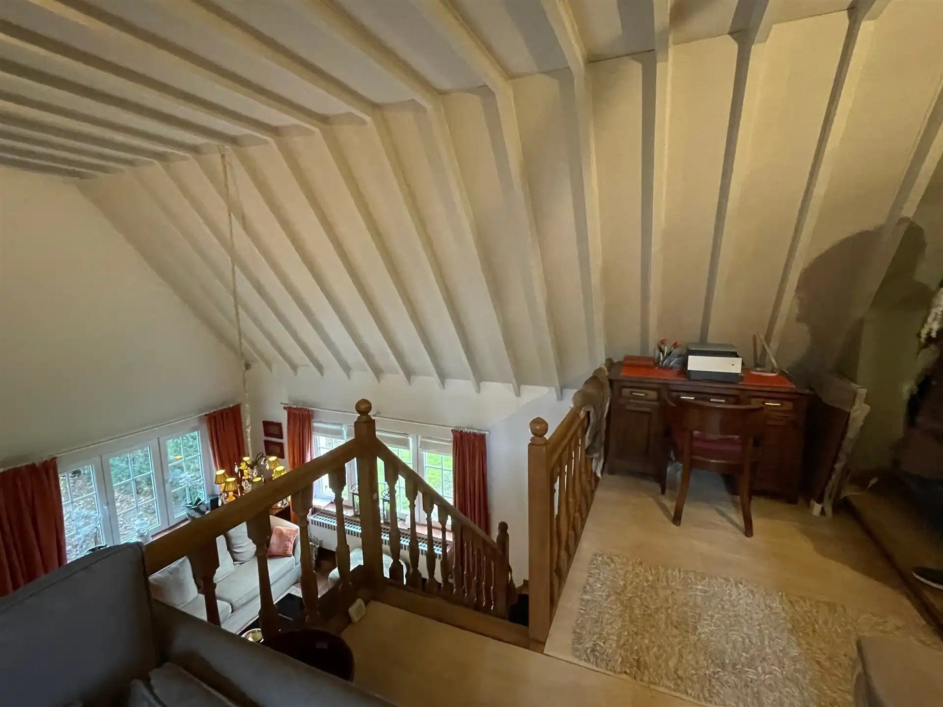 Prachtig midden in het groen gelegen villa in landelijke stijl met tuin en garage. foto 15