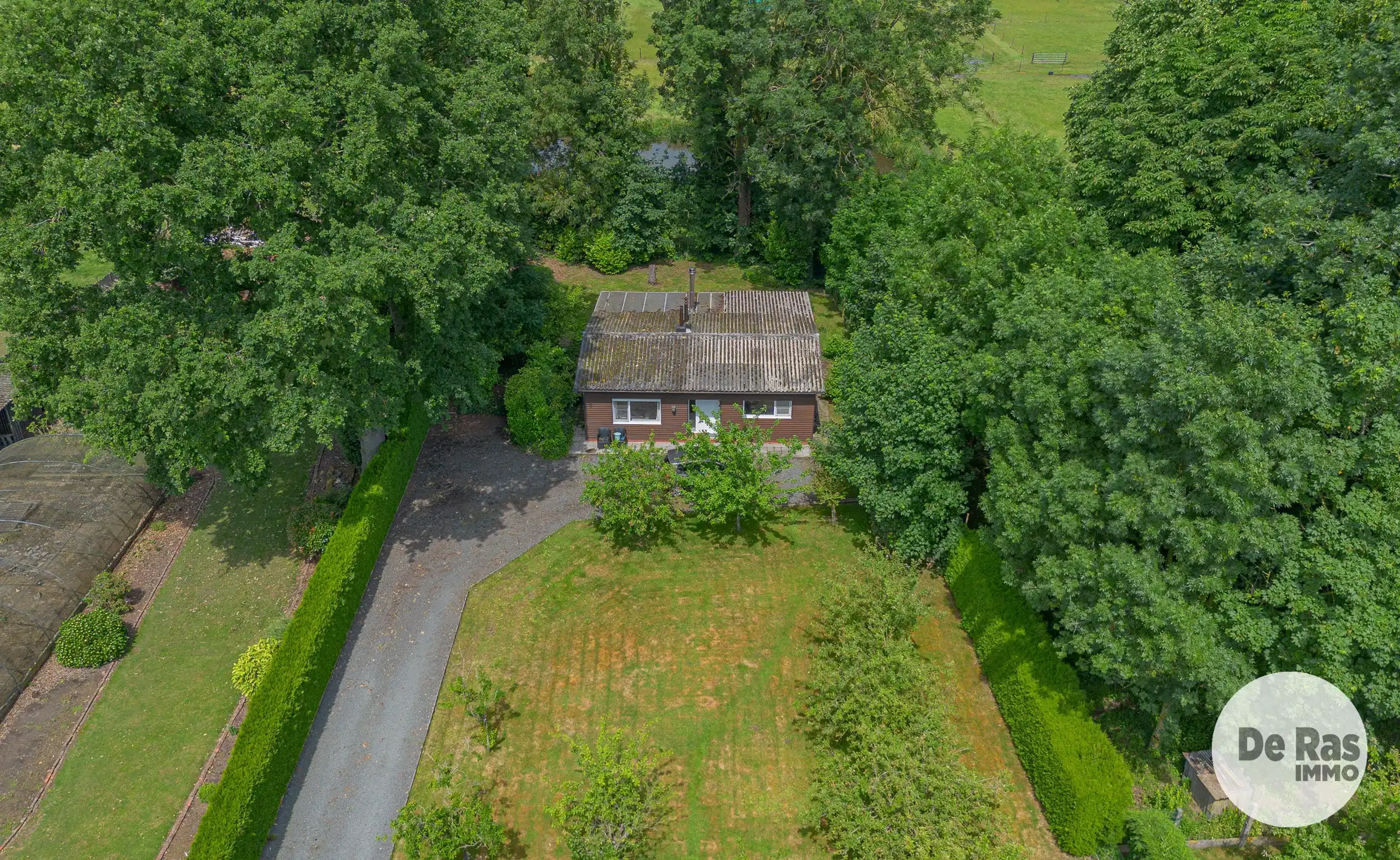 VLIERZELE - Unieke eigendom op landelijke toplocatie foto 3