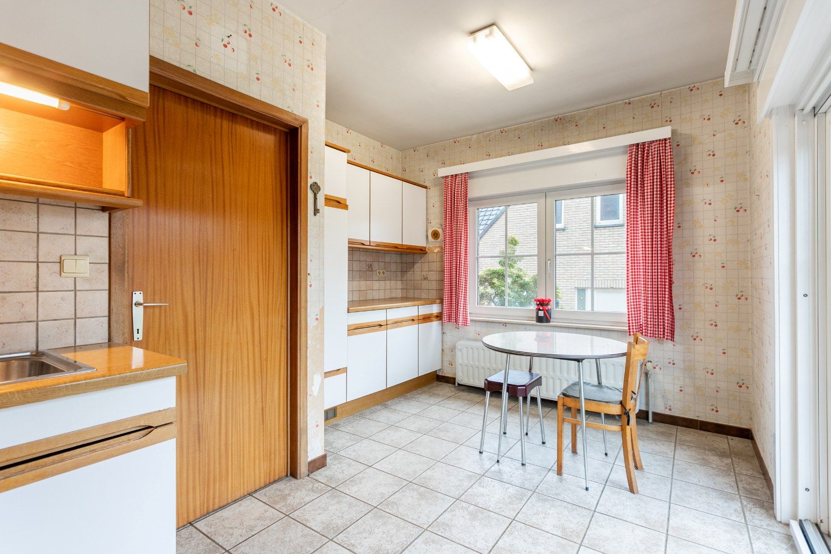 Solide woning met 3 slpk, garage en tuin  foto 8