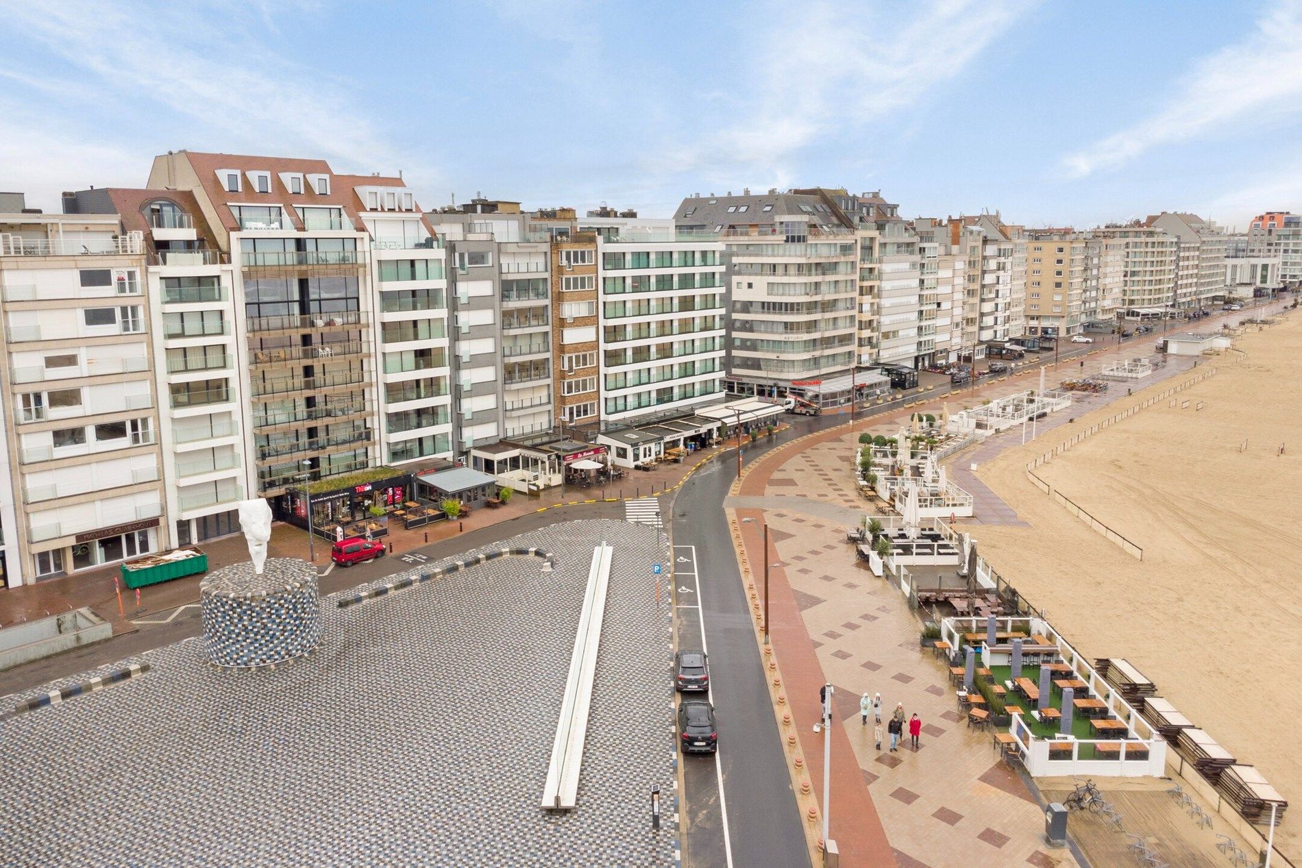 Gezellig één slaapkamer appartement met frontaal zeezicht gelegen op het Rubensplein te Knokke. foto 24