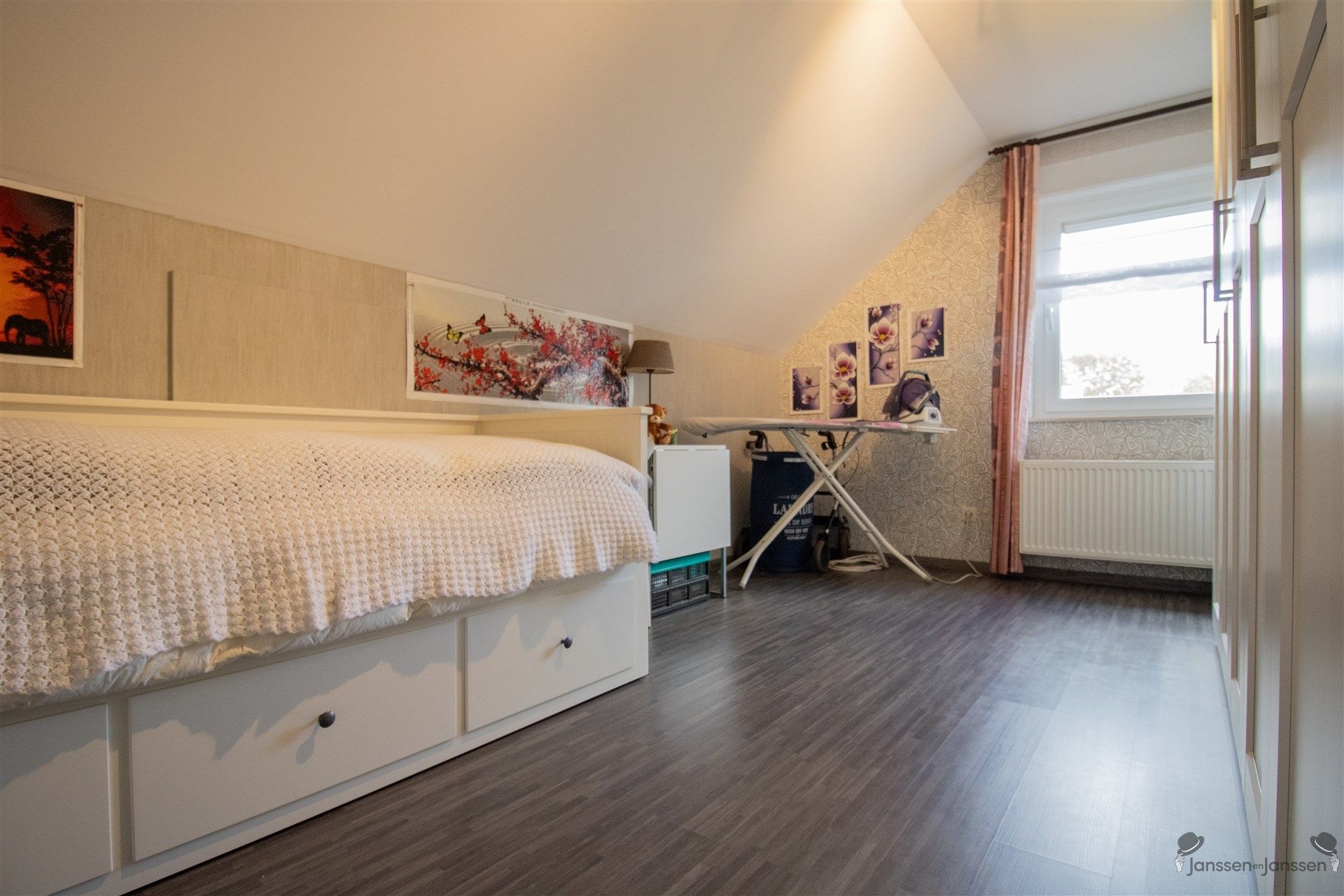 Ruime energiezuinige en instapklare woning met 3 à 4 slaapkamers. foto 13