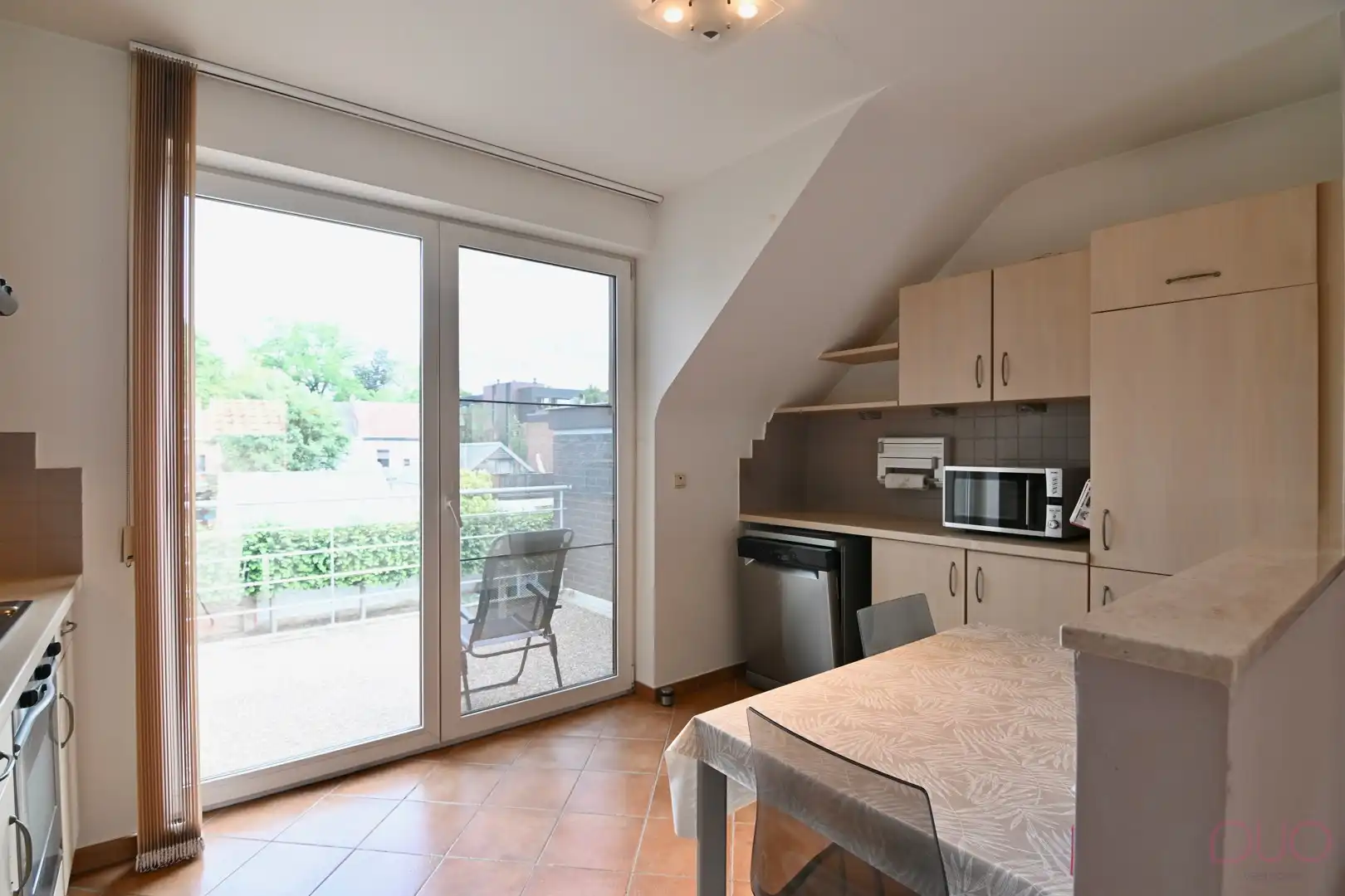 Instapklaar duplex appartement met terras en garagebox op toplocatie in Sint-Truiden foto 6