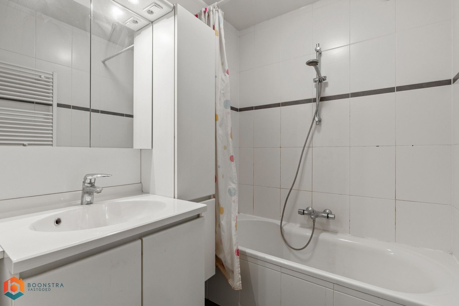 Instapklaar appartement met 2 slpkrs in centrum Putte foto 6