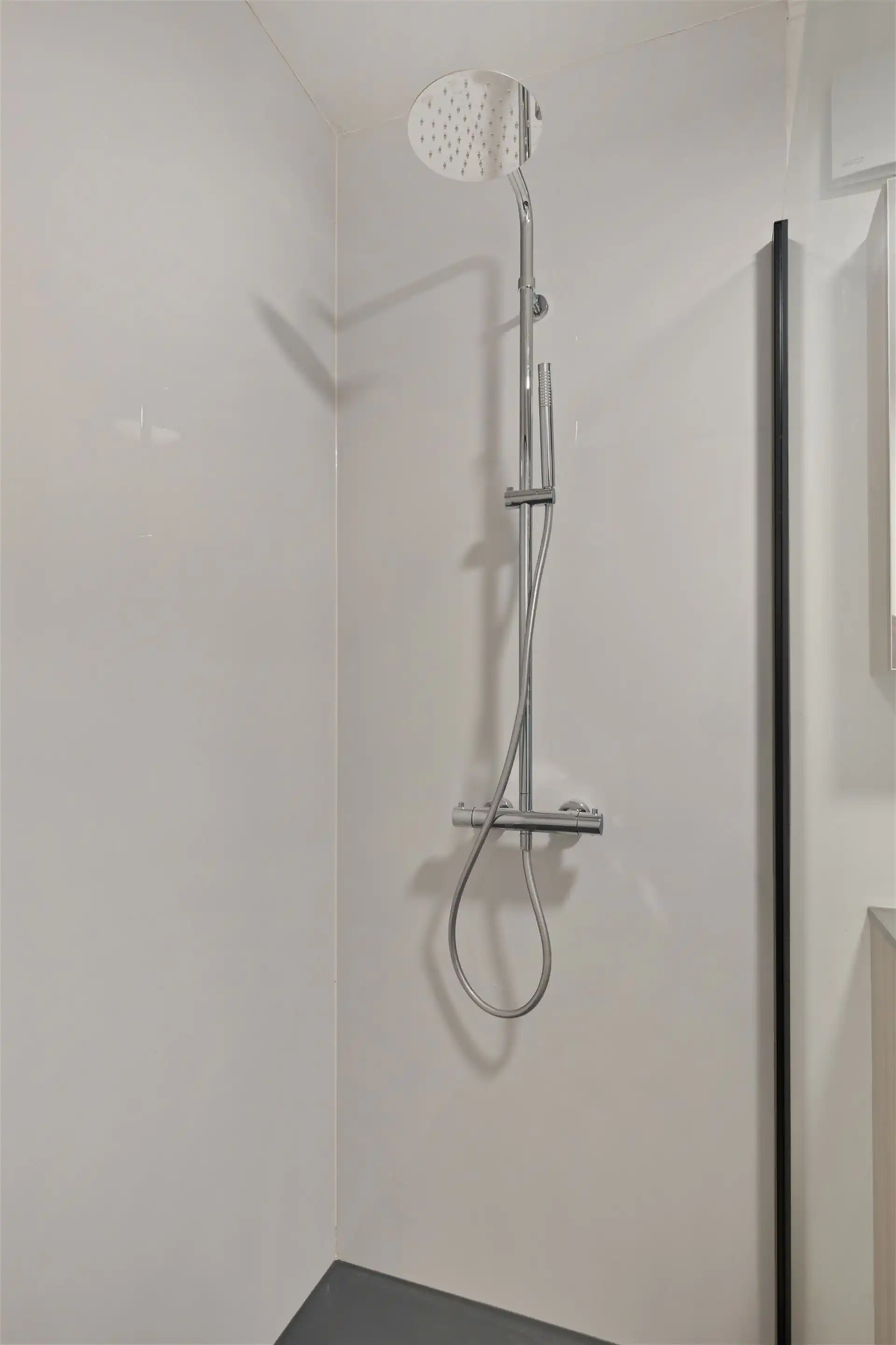 Appartement op 1ste verdieping met 2 slaapkamers en garage. foto 11