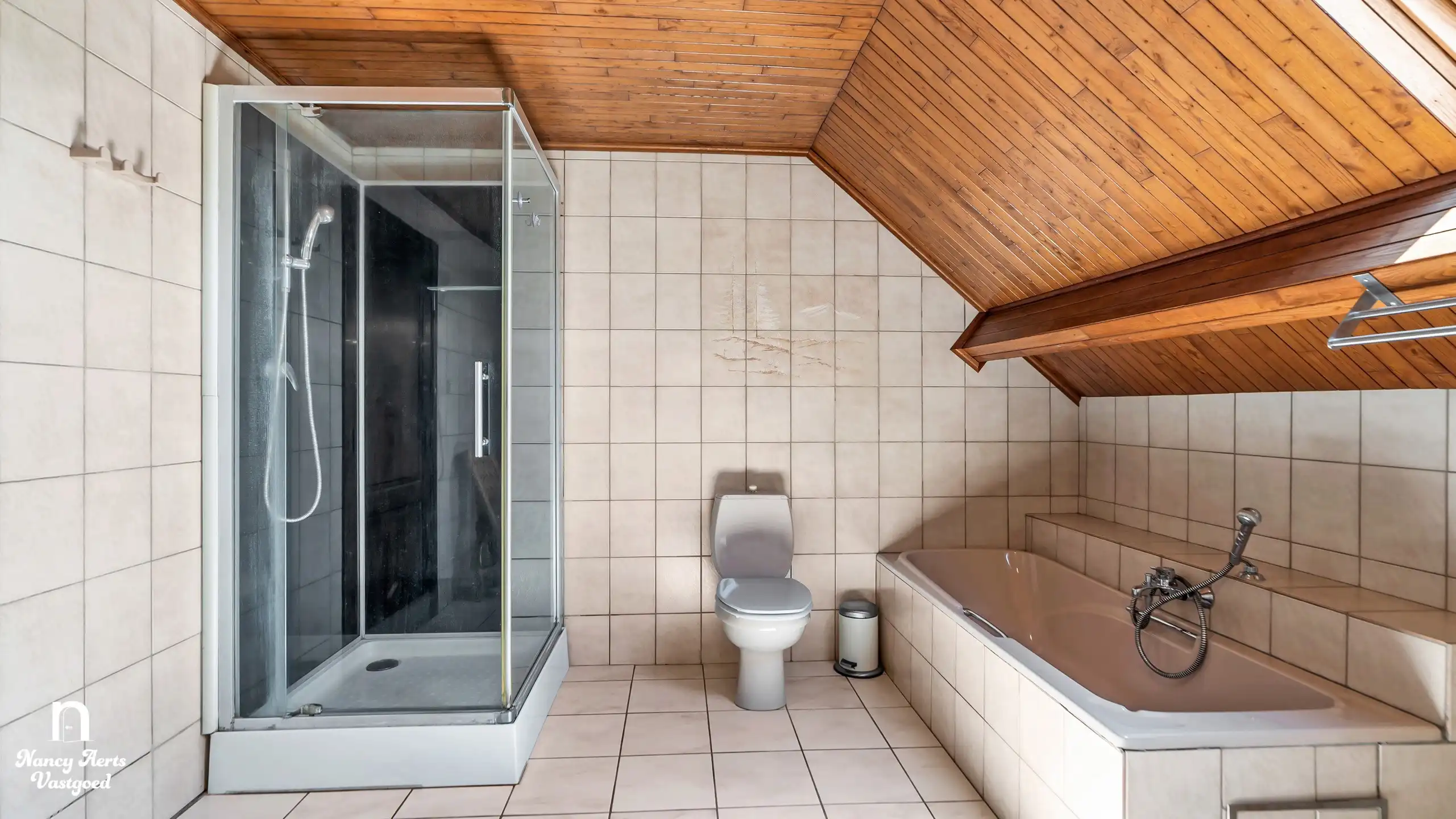 Charmante gezinswoning op hoekperceel in een groene omgeving foto 18