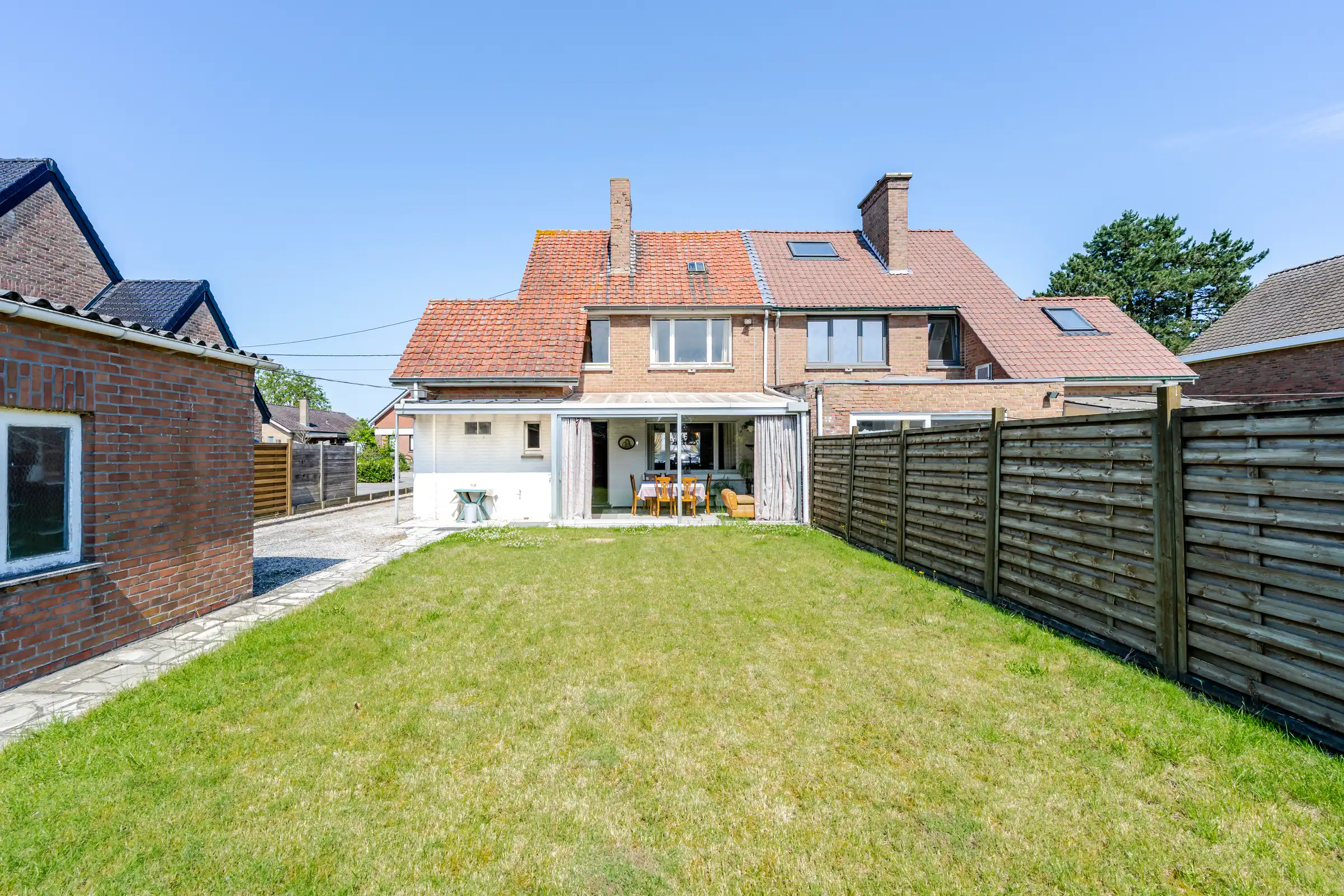 Gezellige woning met grote tuin in Outrijve foto 20