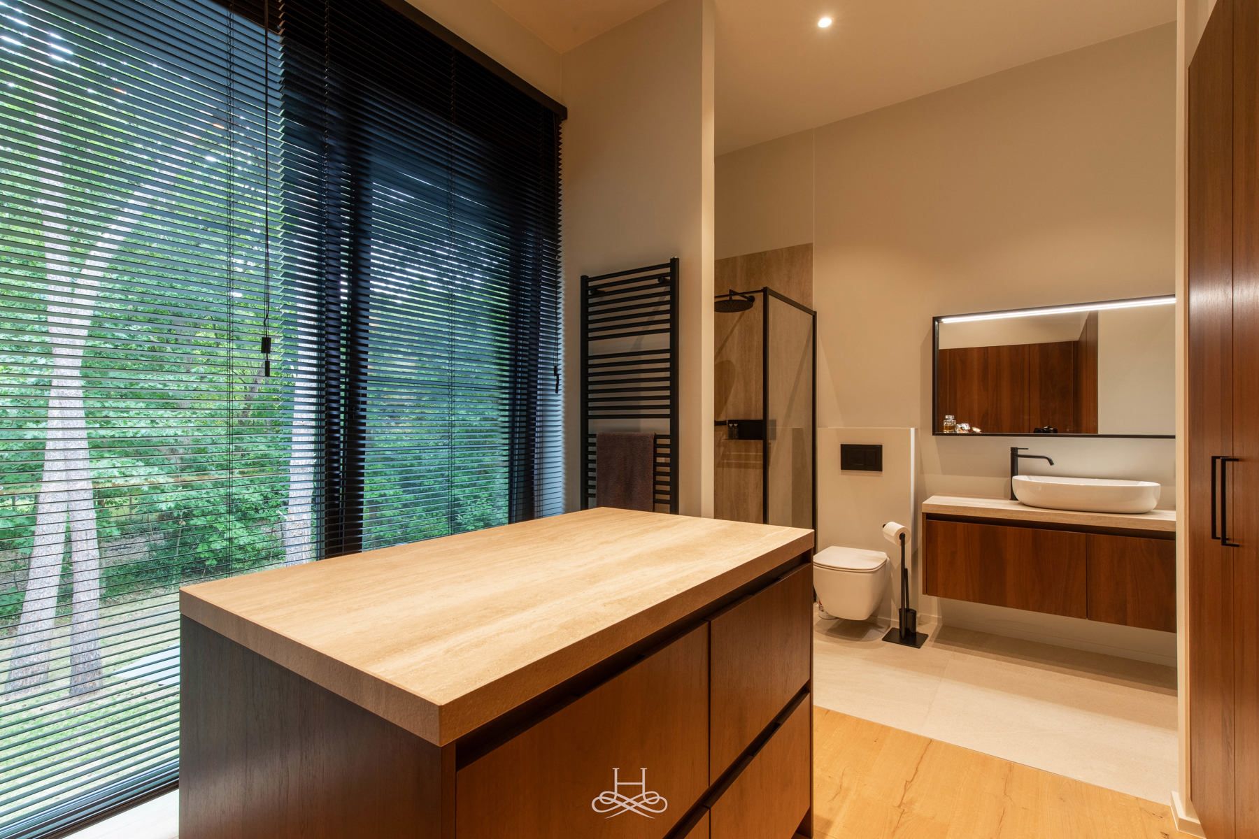 Luxueus villa appartement met riant dakterras en tuin foto 23